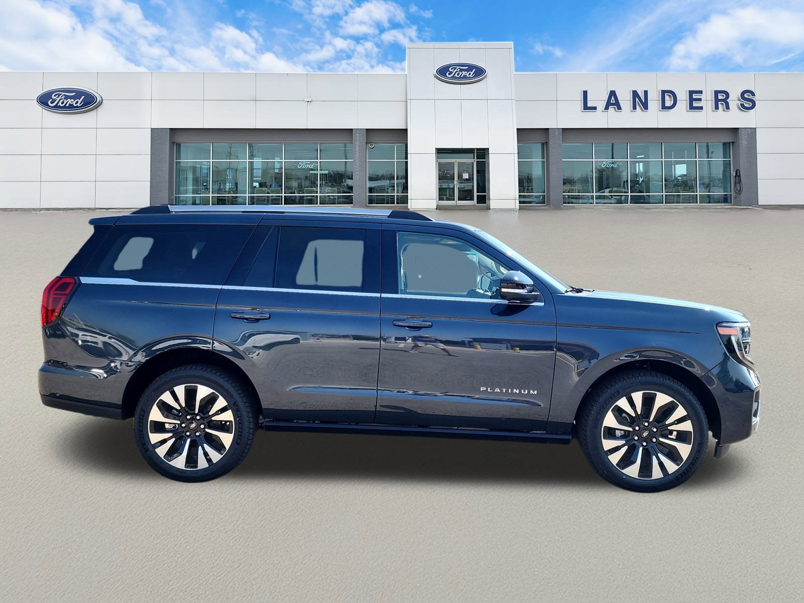 2025 Ford Expedition Platinum photo 2