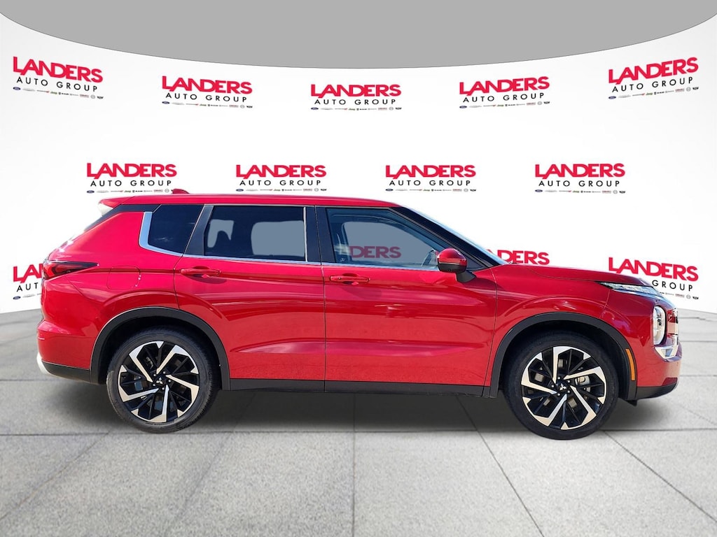 Used 2024 Mitsubishi Outlander SE SUV