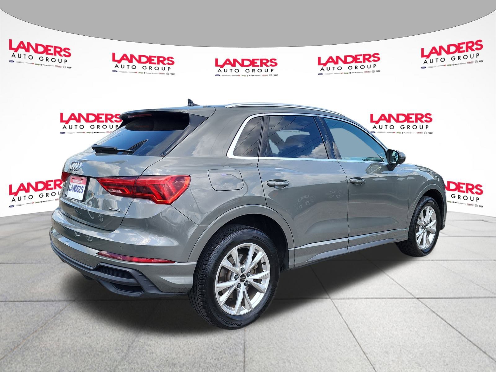2023 Audi Q3 S line Premium photo 3