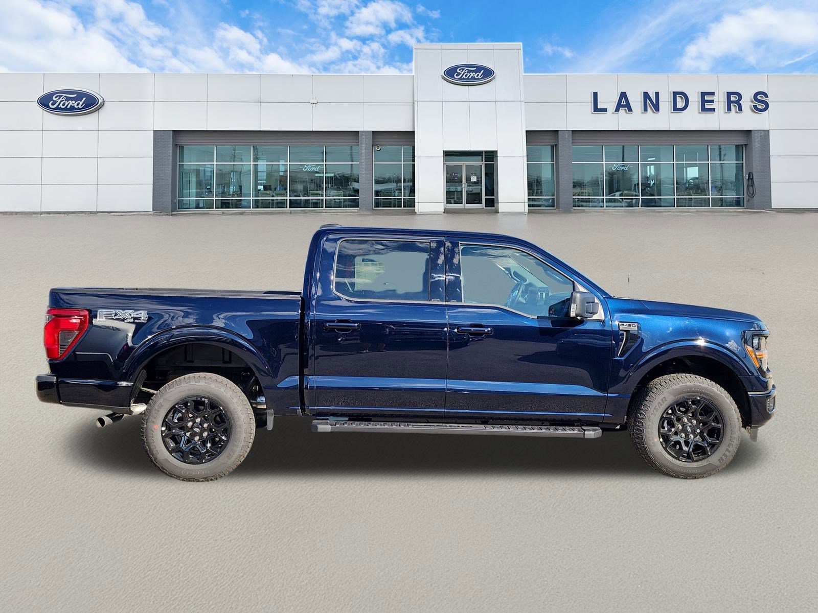 2025 Ford F-150 XLT photo 2