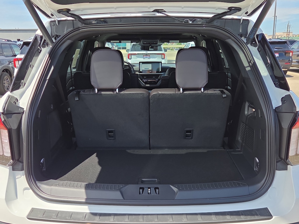 New 2026 Ford Explorer Platinum SUV