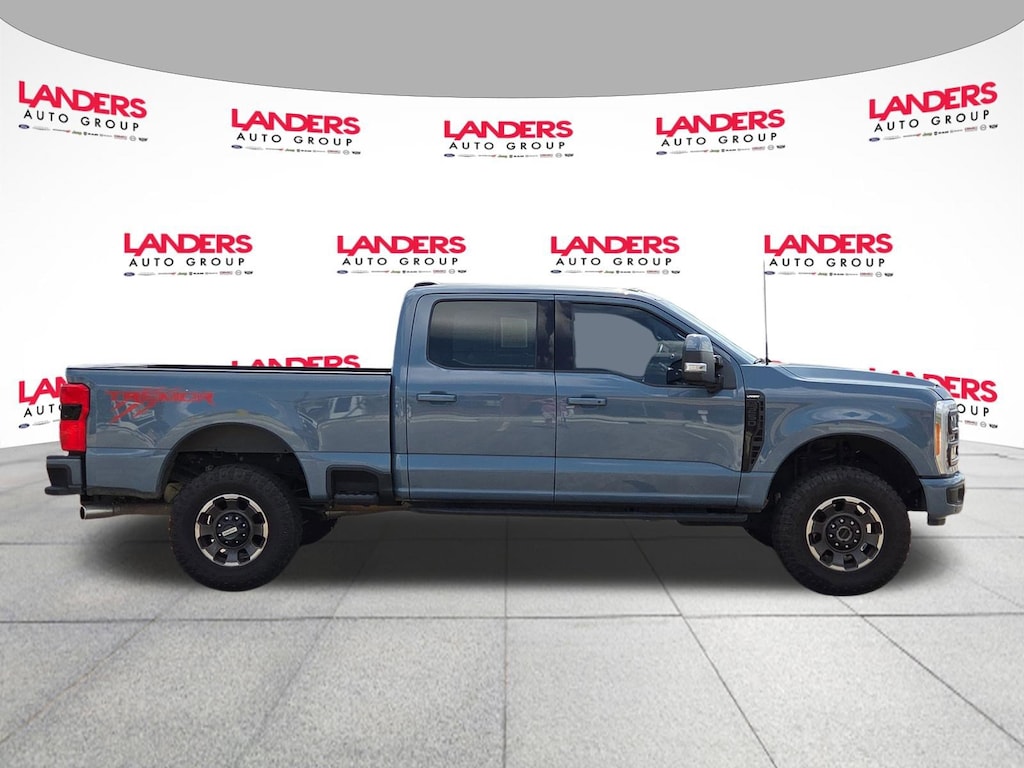 Used 2023 Ford F-250 LARIAT Truck Crew Cab
