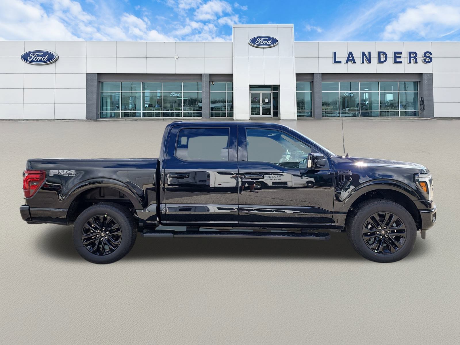 2025 Ford F-150 Lariat photo 2