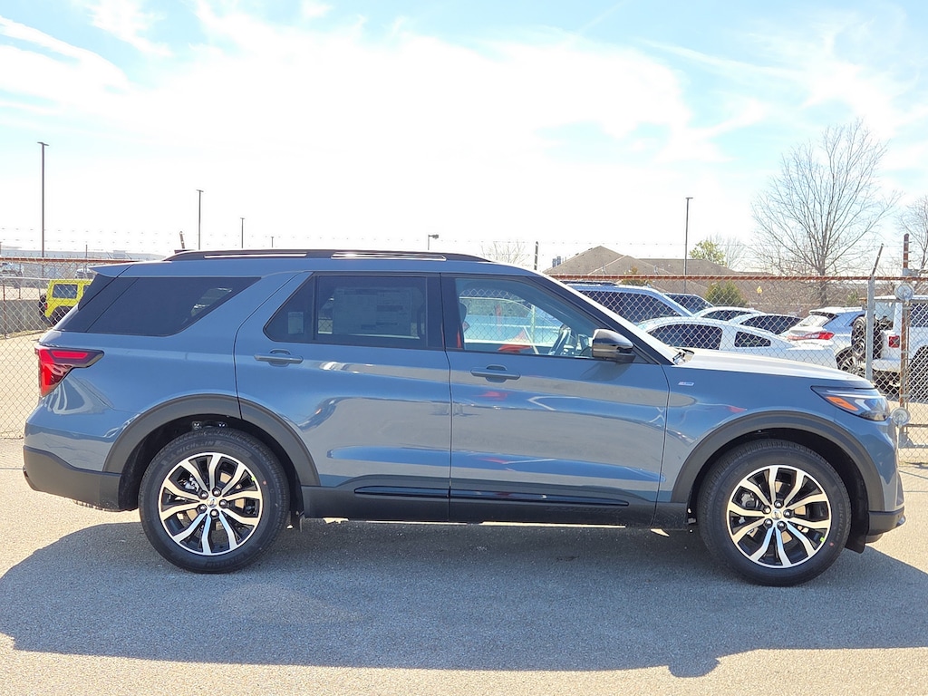 New 2026 Ford Explorer ST-Line SUV