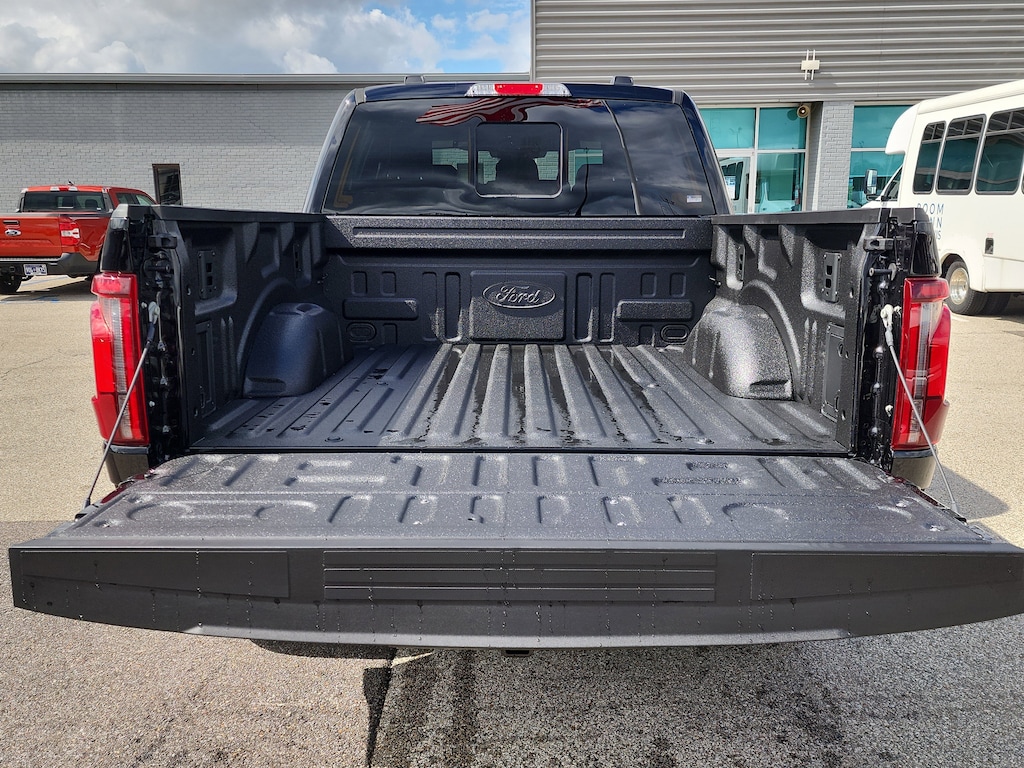 New 2025 Ford F-150 LARIAT TRUCK