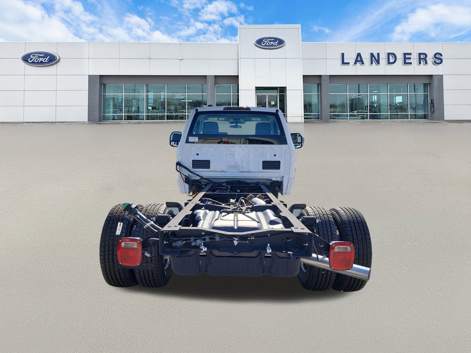 2024 Ford F-350 XL photo 4