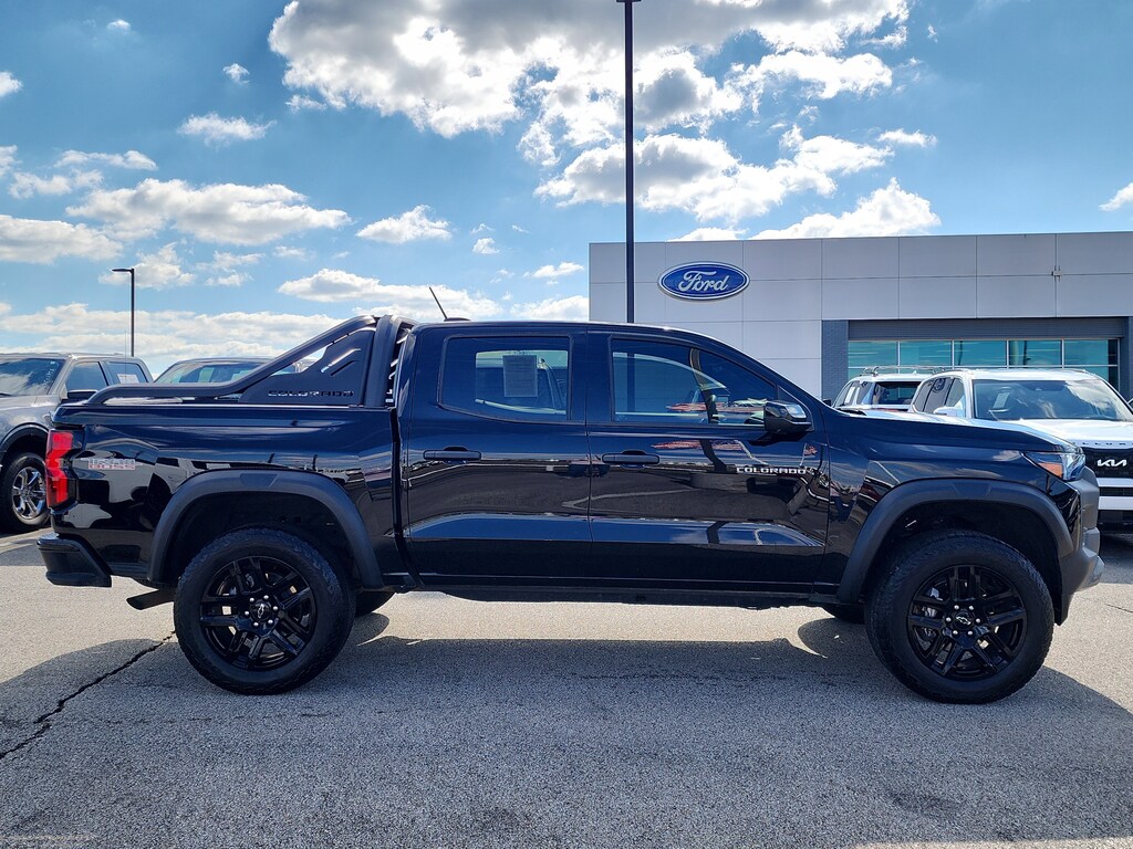 Used 2024 Chevrolet Colorado 4WD Trail Boss Truck Crew Cab
