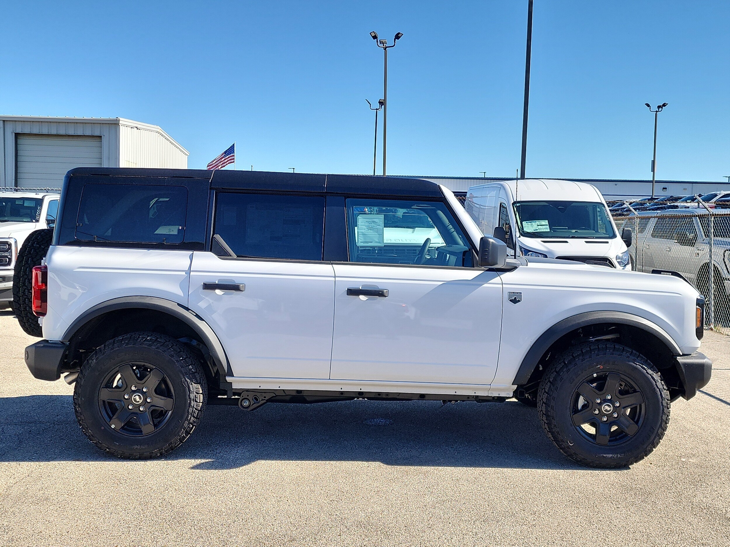 2025 Ford Bronco Big Bend photo 2