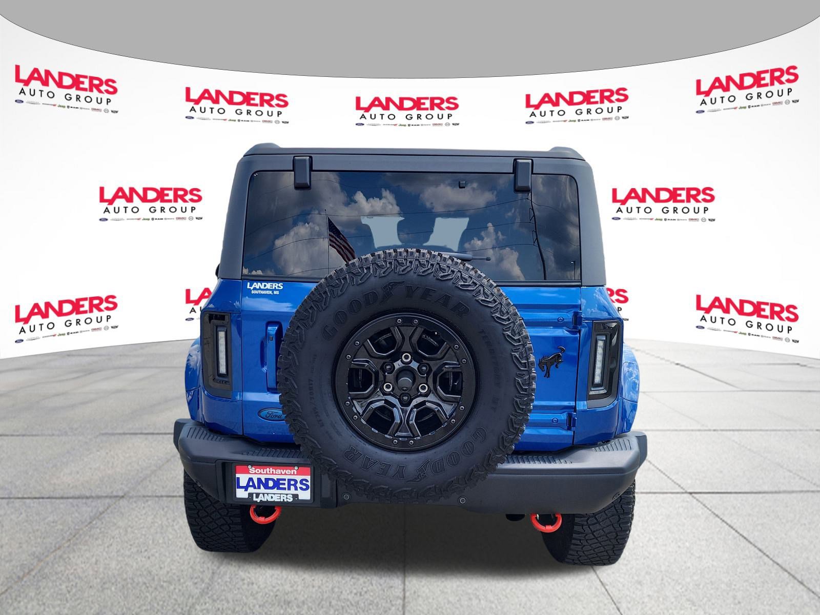 2021 Ford Bronco First Edition photo 3