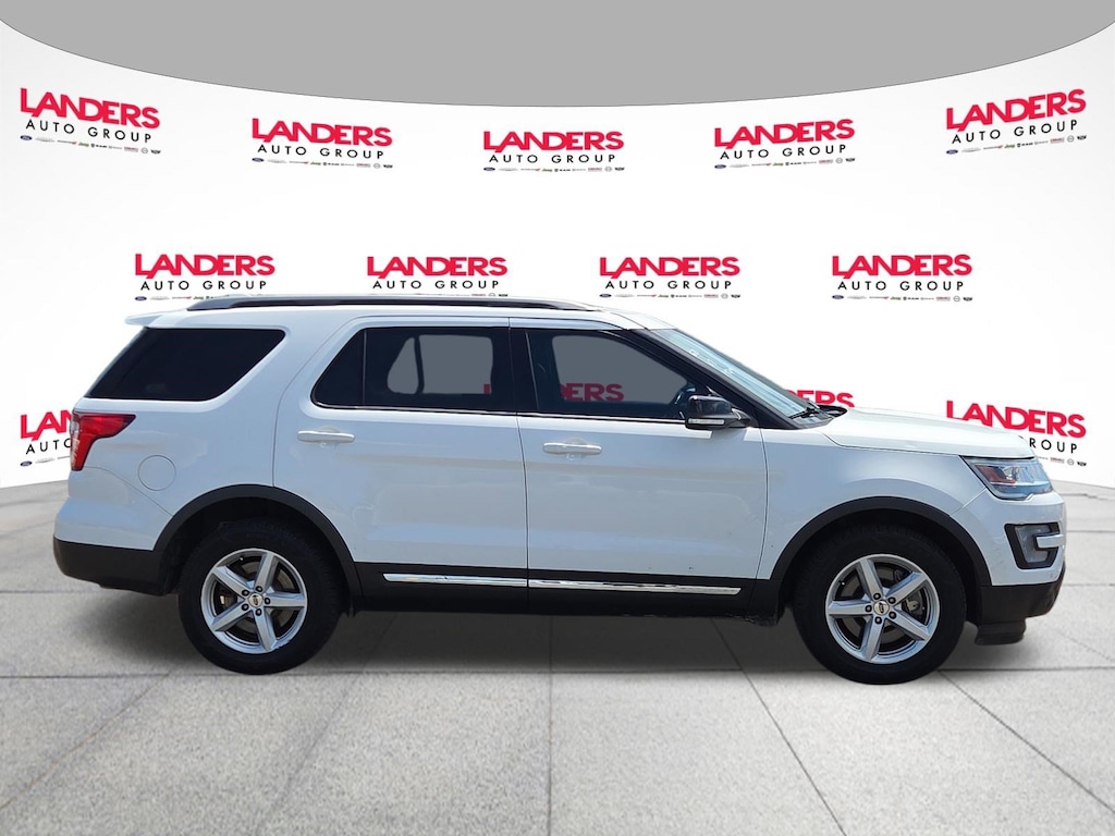 Used 2017 Ford Explorer XLT SUV