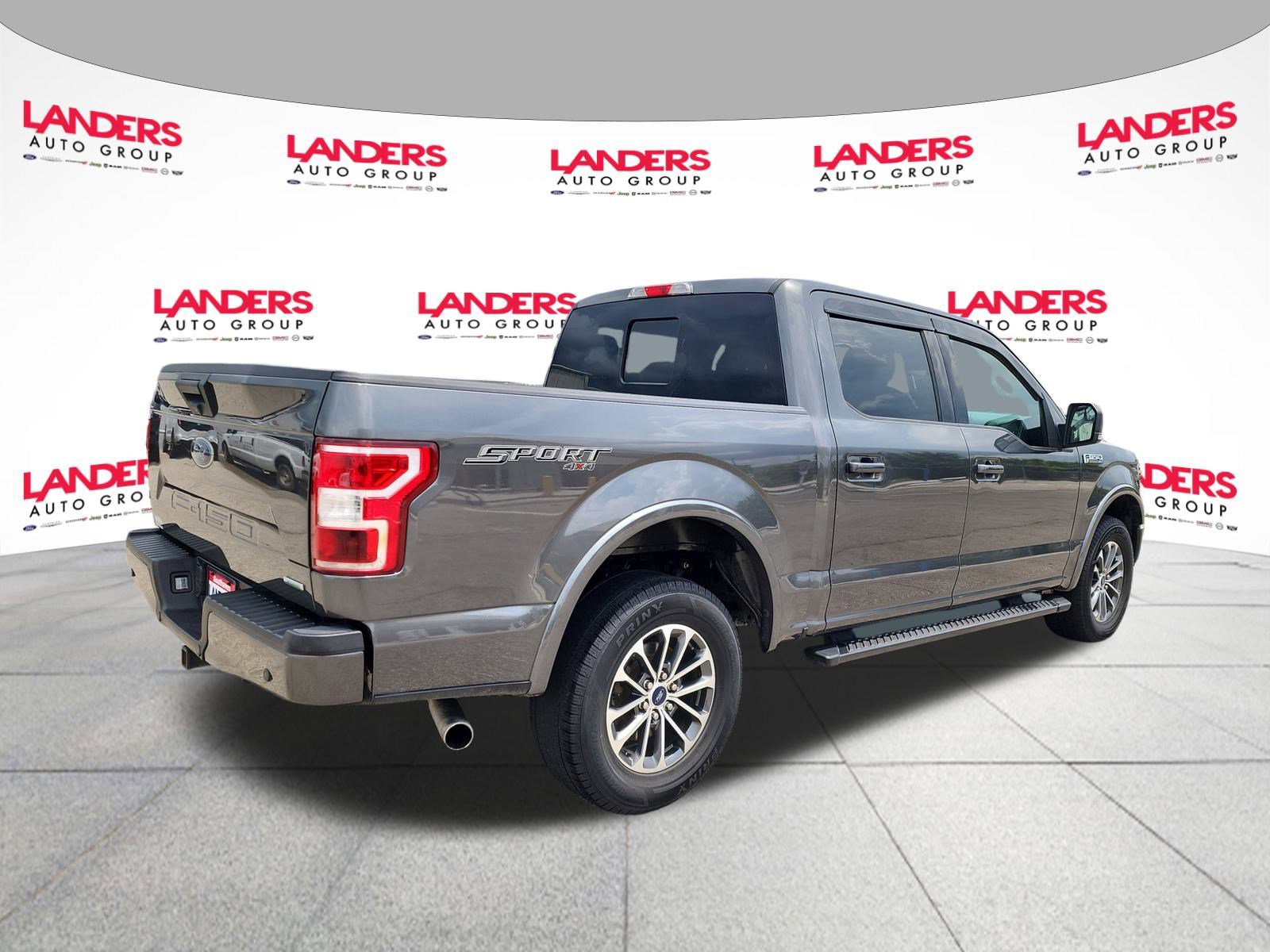 2020 Ford F-150 XLT photo 3