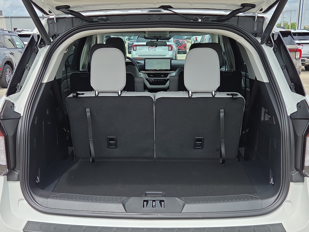 New 2026 Ford Explorer Active w/200A Pkg SUV