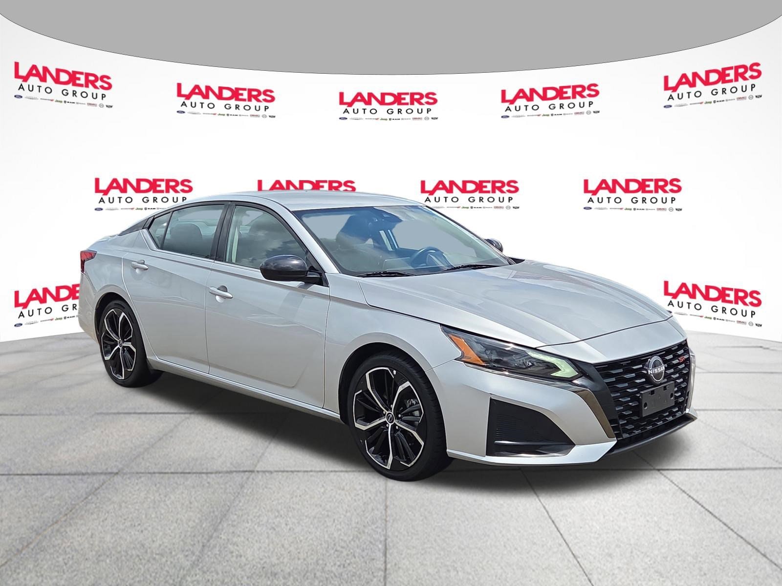 2024 Nissan Altima 2.5 SR's photo