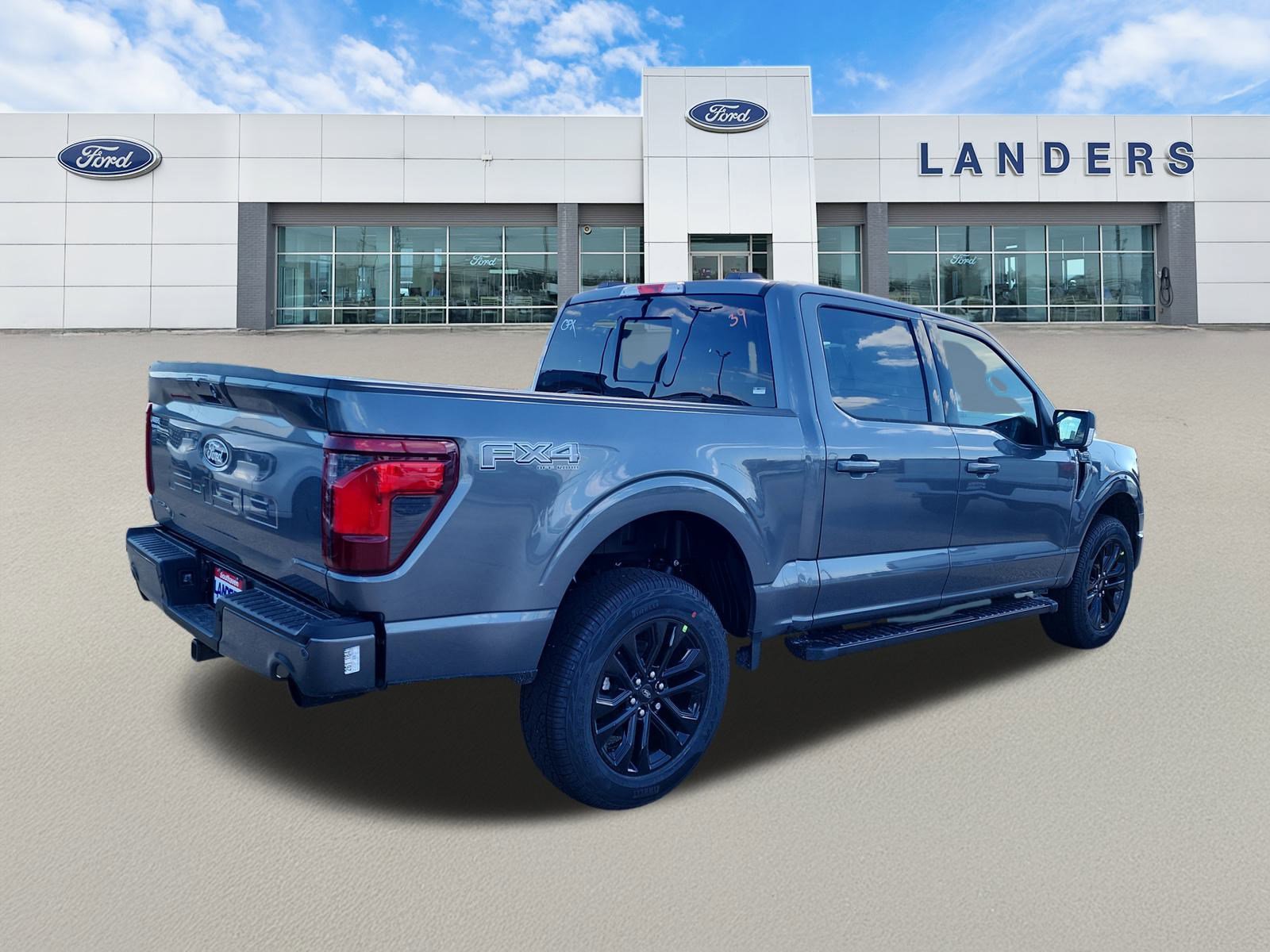 2025 Ford F-150 XLT photo 3