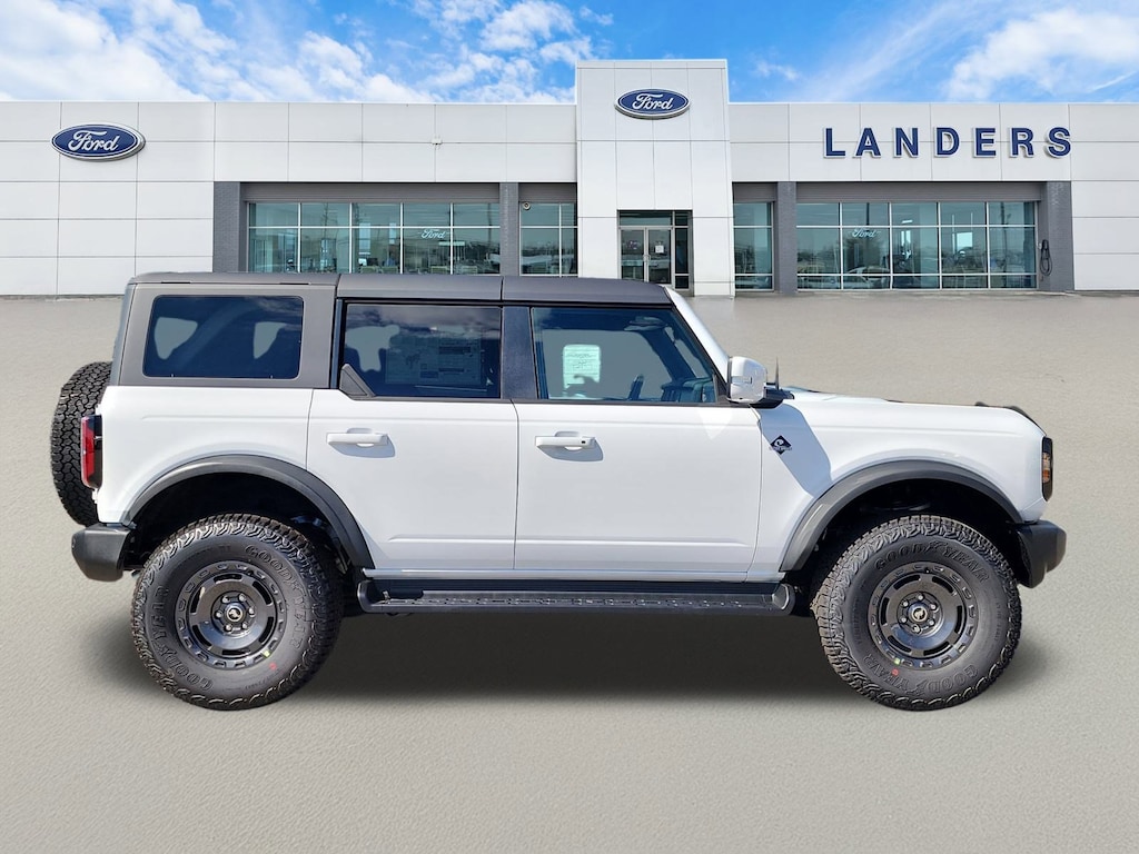 New 2025 Ford Bronco Outer Banks SUV