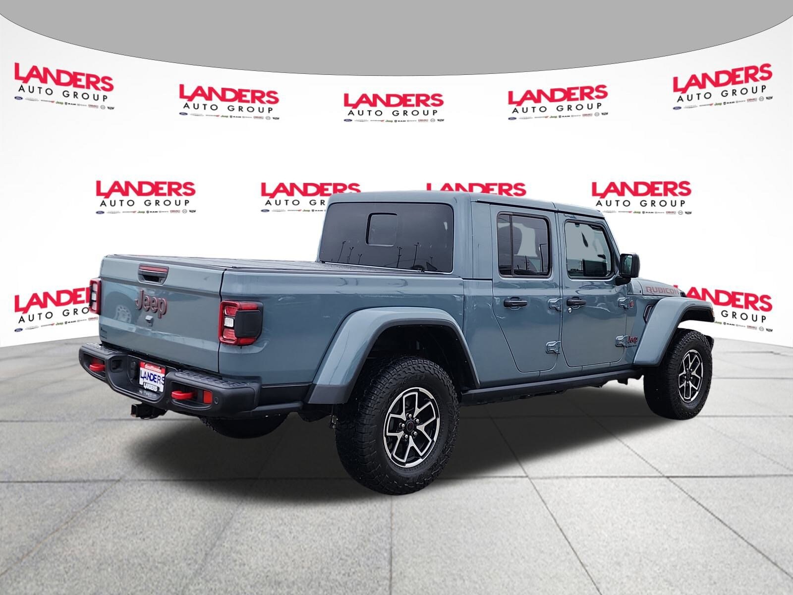 2024 Jeep Gladiator Rubicon photo 2