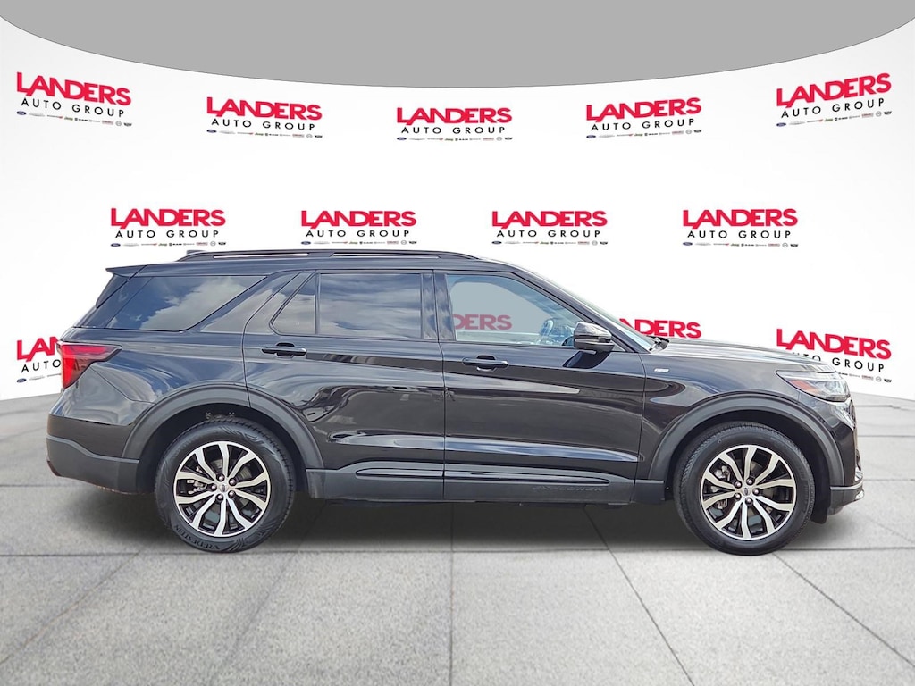 Used 2025 Ford Explorer ST-Line SUV