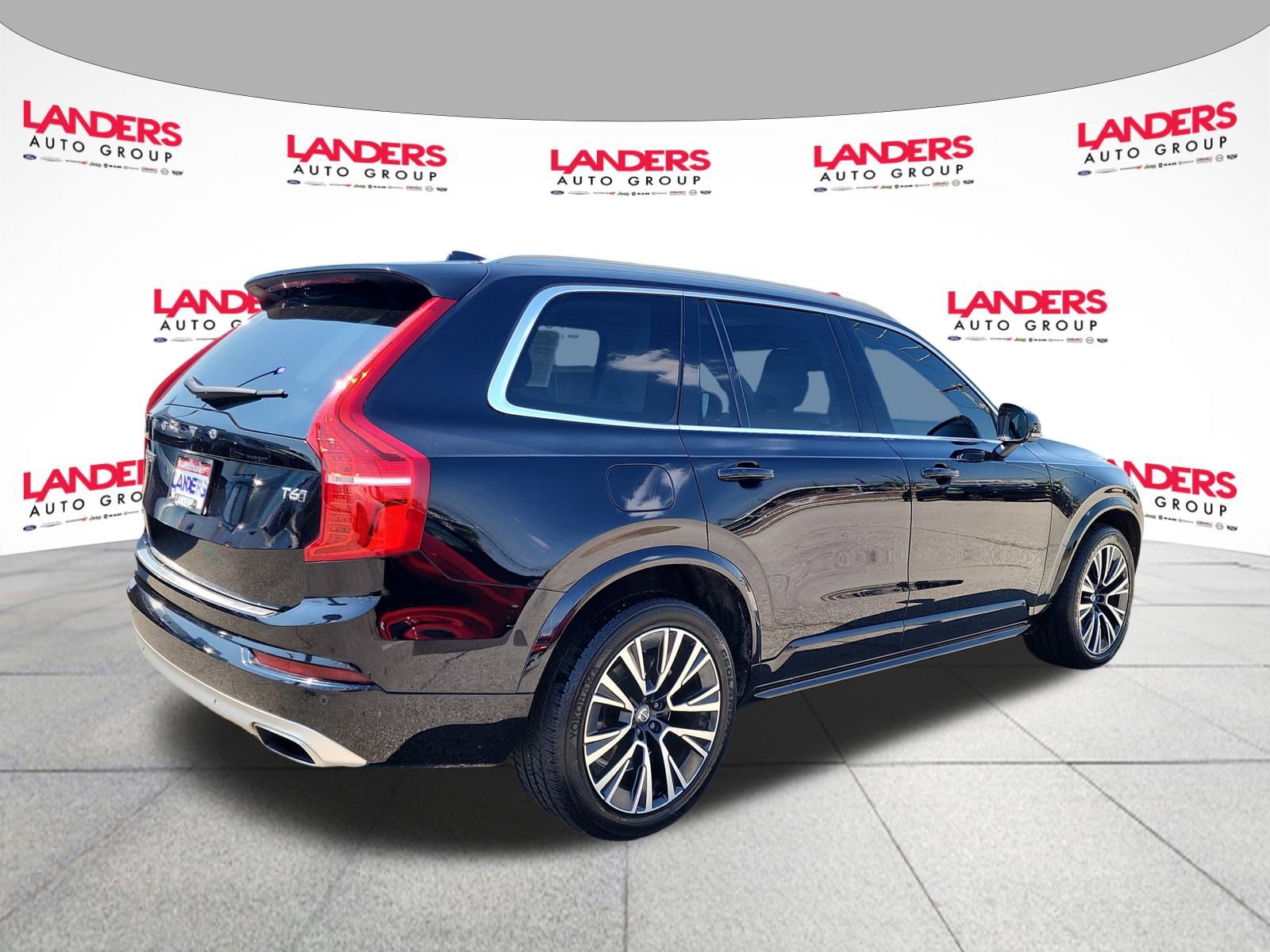 2020 Volvo XC90 Momentum photo 3