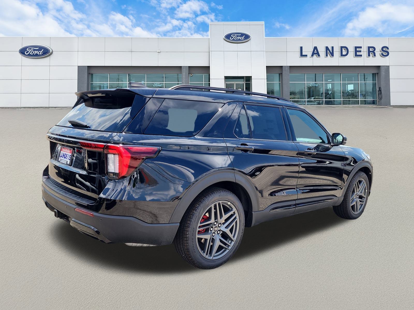 2025 Ford Explorer ST-Line photo 3
