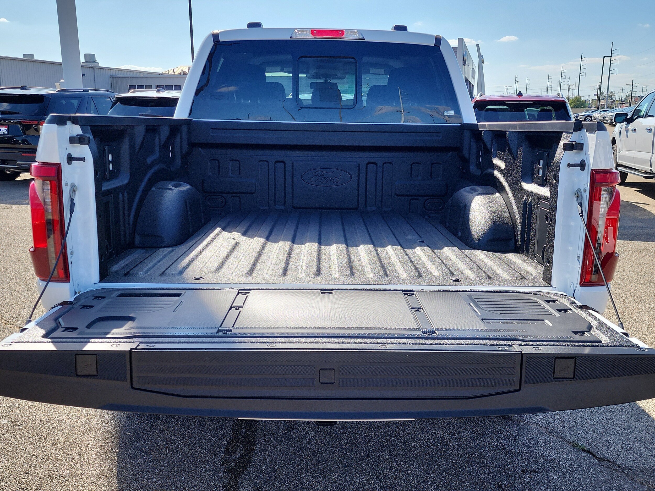 2025 Ford F-150 XLT photo 4