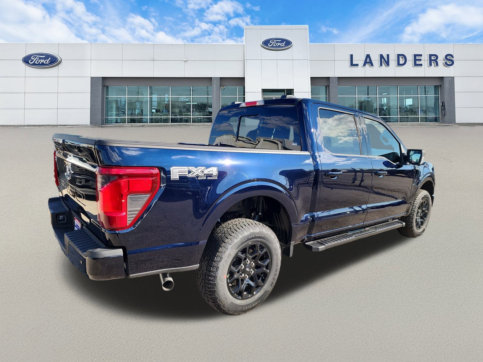 2025 Ford F-150 XLT photo 3