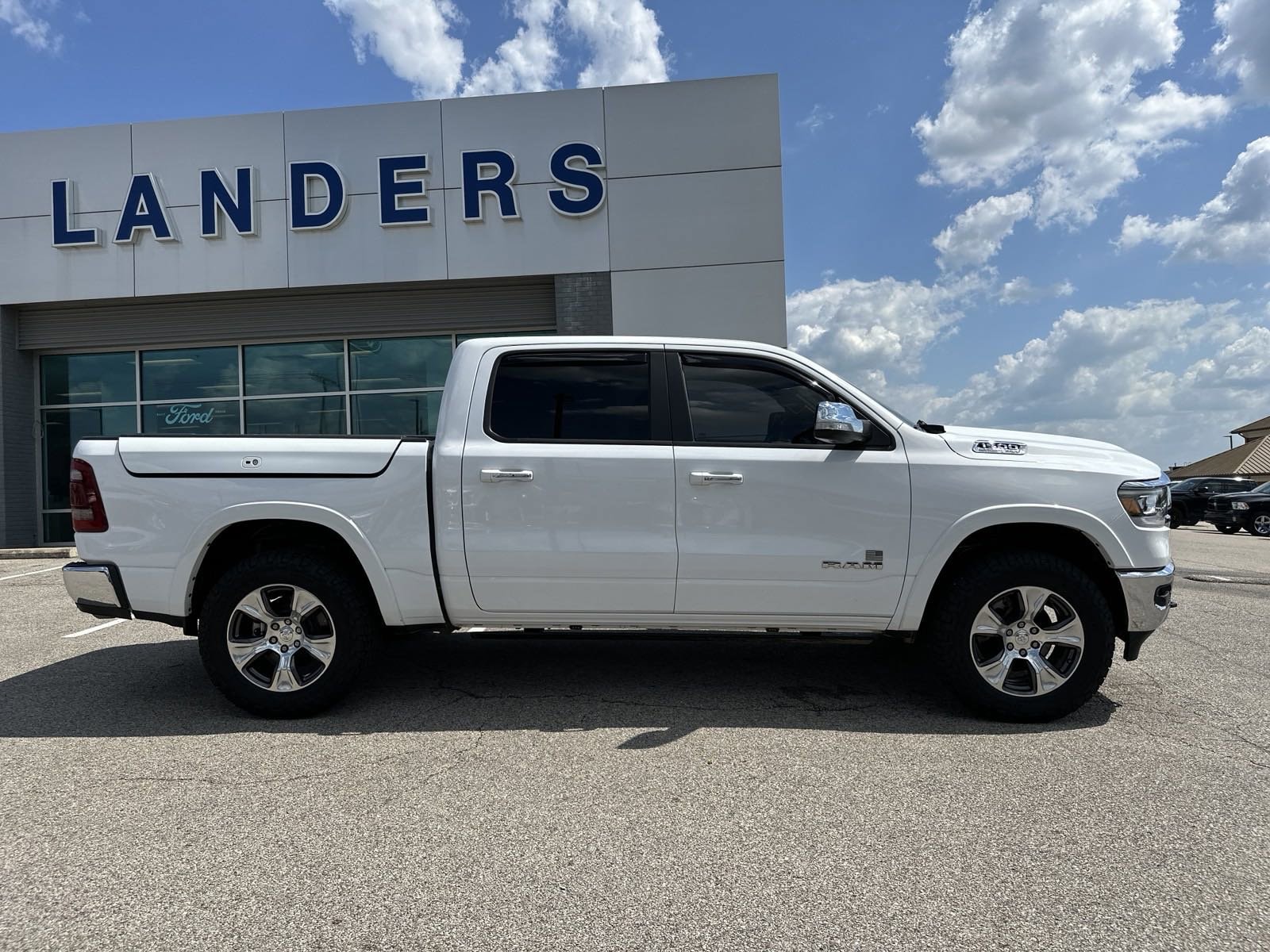 Certified 2022 RAM Ram 1500 Pickup Laramie with VIN 1C6SRFJT5NN380948 for sale in Southaven, MS