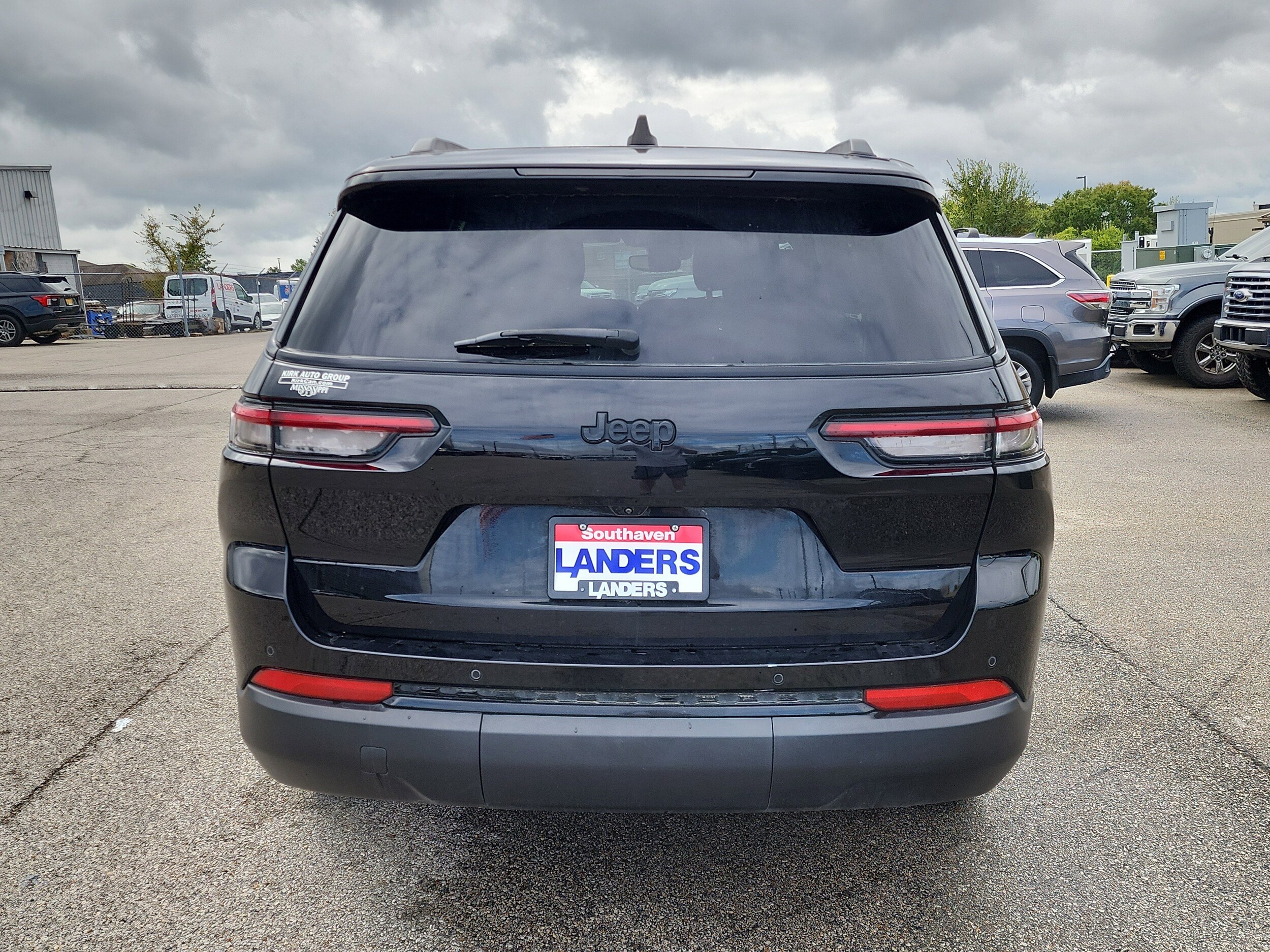 2023 Jeep Grand Cherokee Altitude photo 4