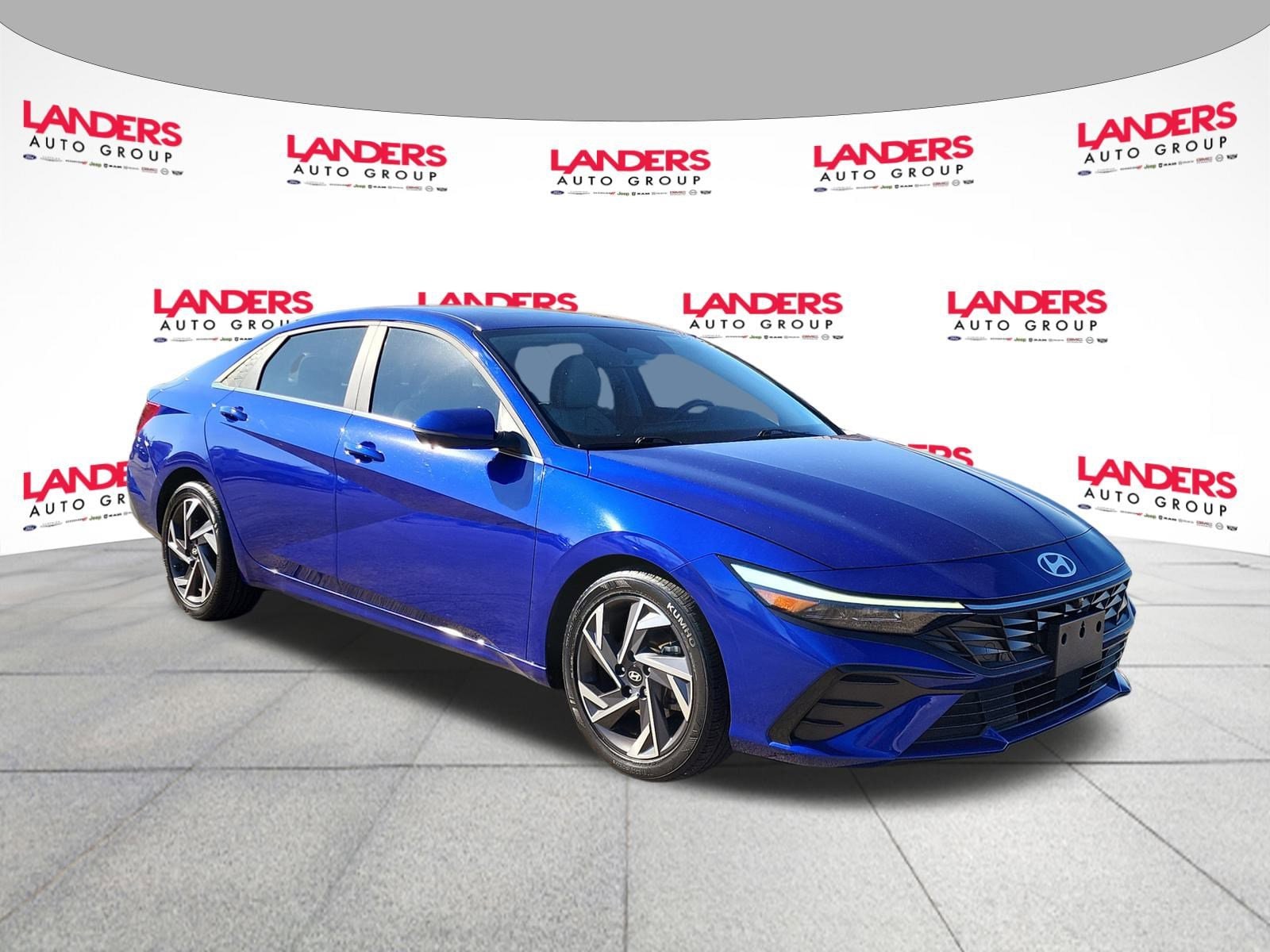 2024 Hyundai Elantra Limited's photo