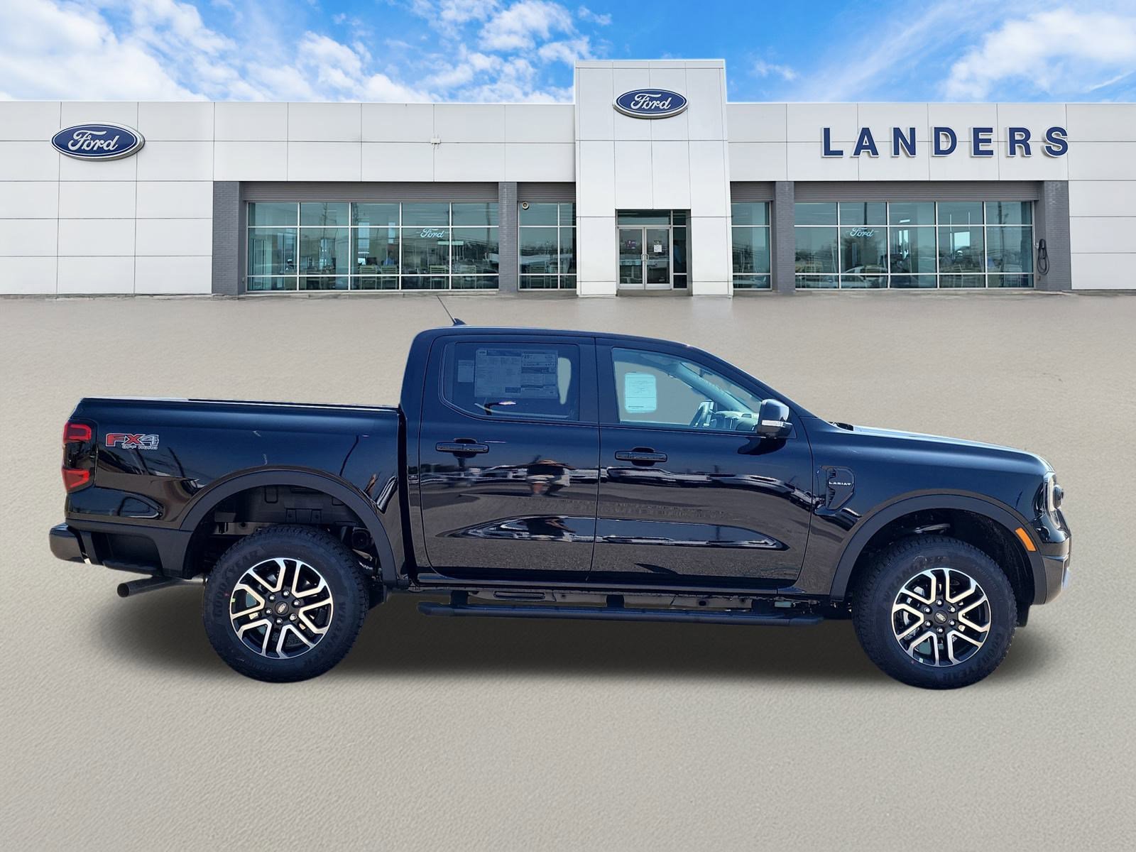 2025 Ford Ranger Lariat photo 2