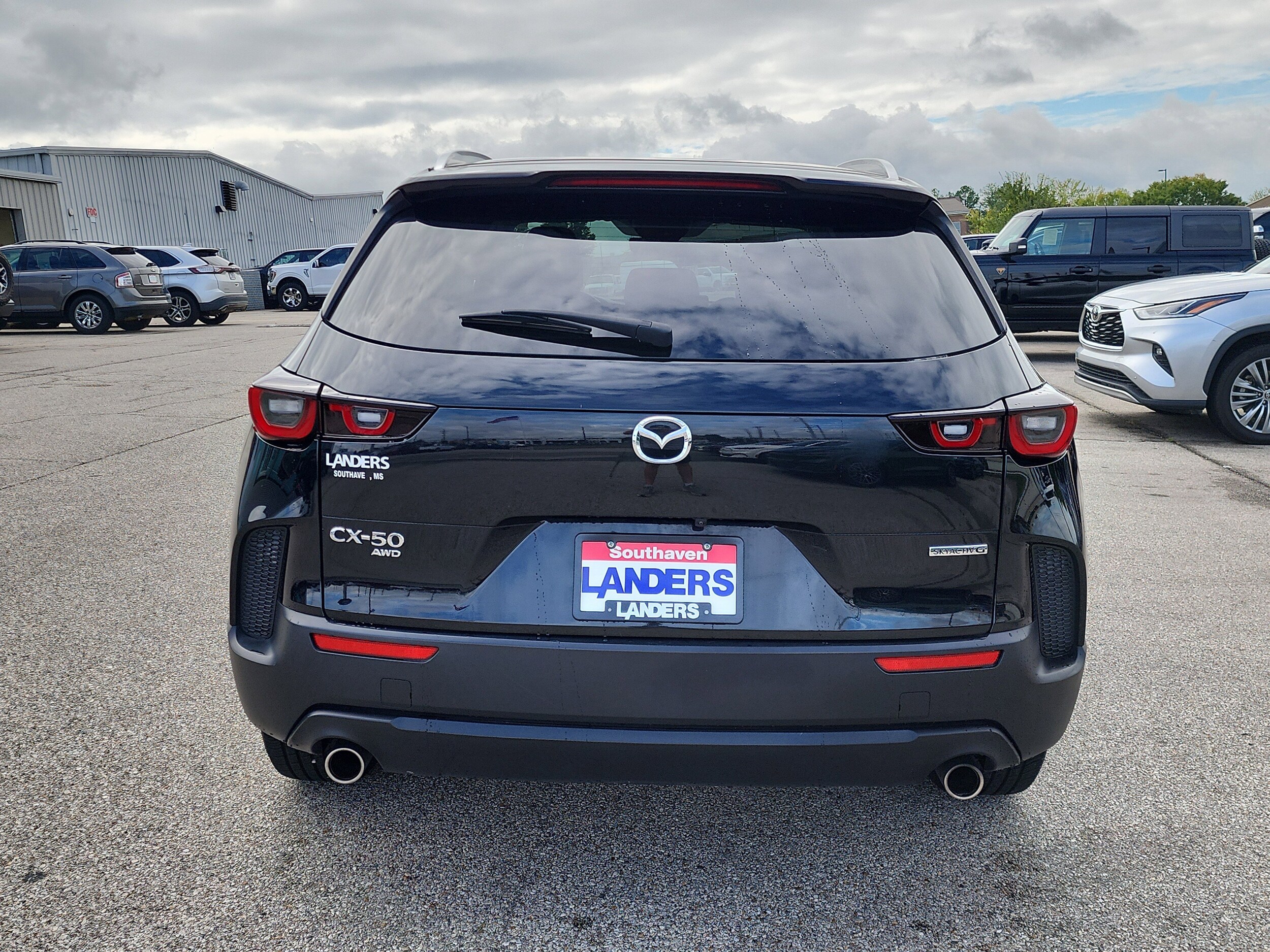 2024 Mazda CX-50 2.5 S Preferred photo 4