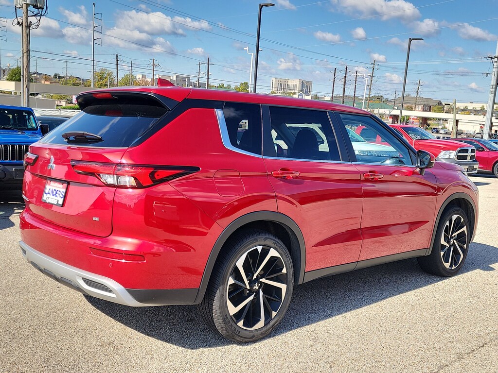 Used 2024 Mitsubishi Outlander SE SUV