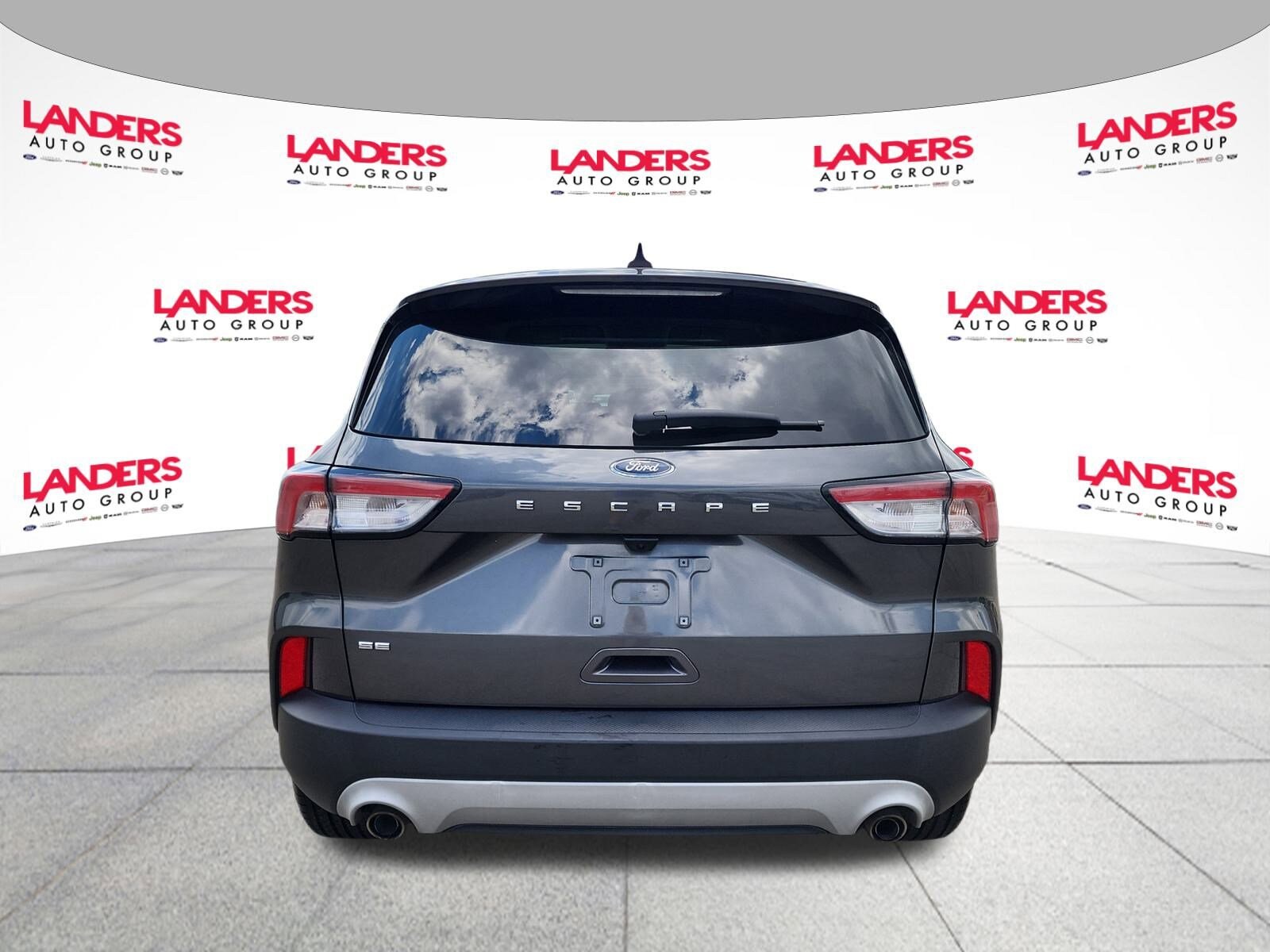 2020 Ford Escape SE photo 2