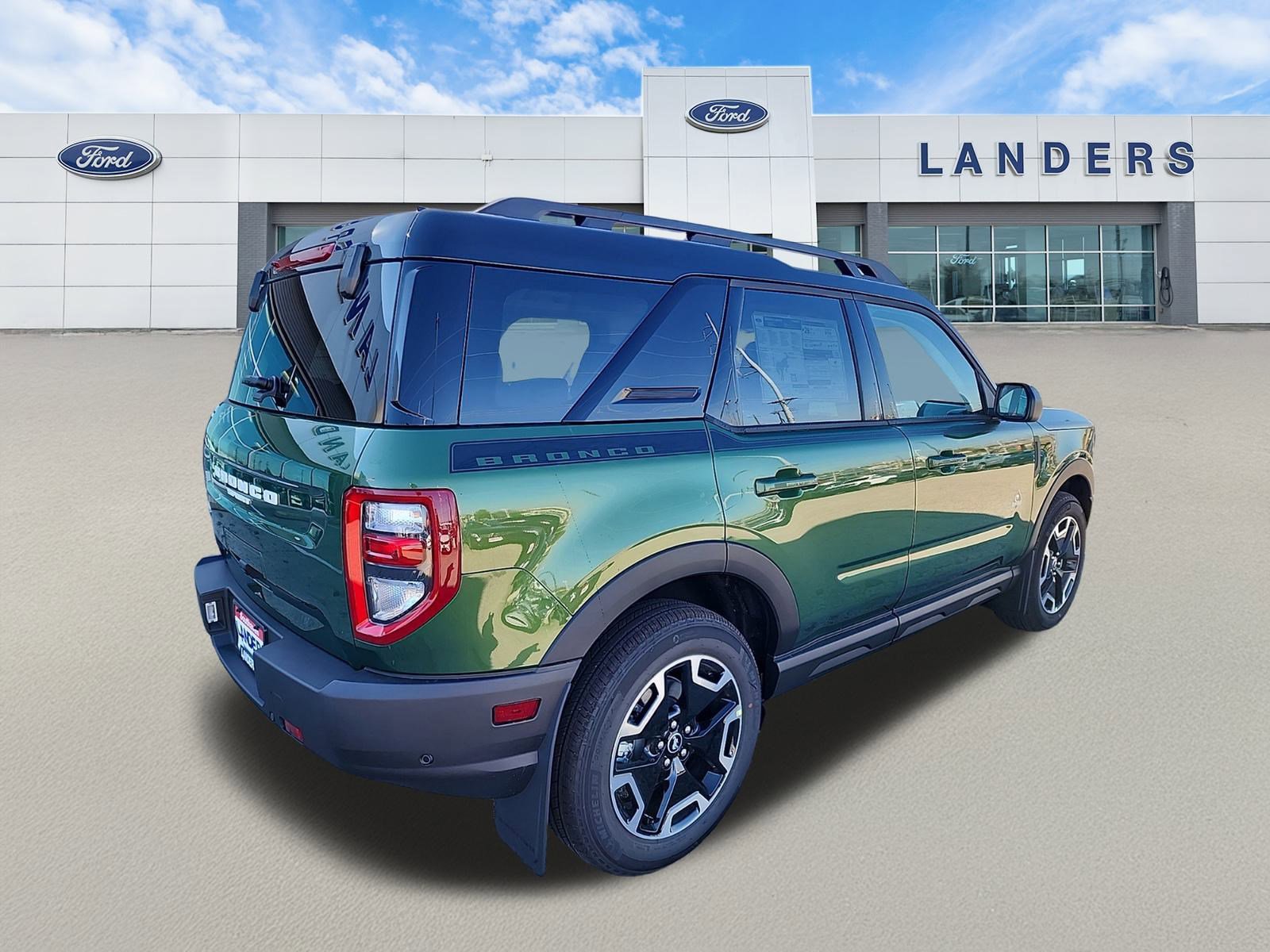 2024 Ford Bronco Sport Outer Banks photo 3