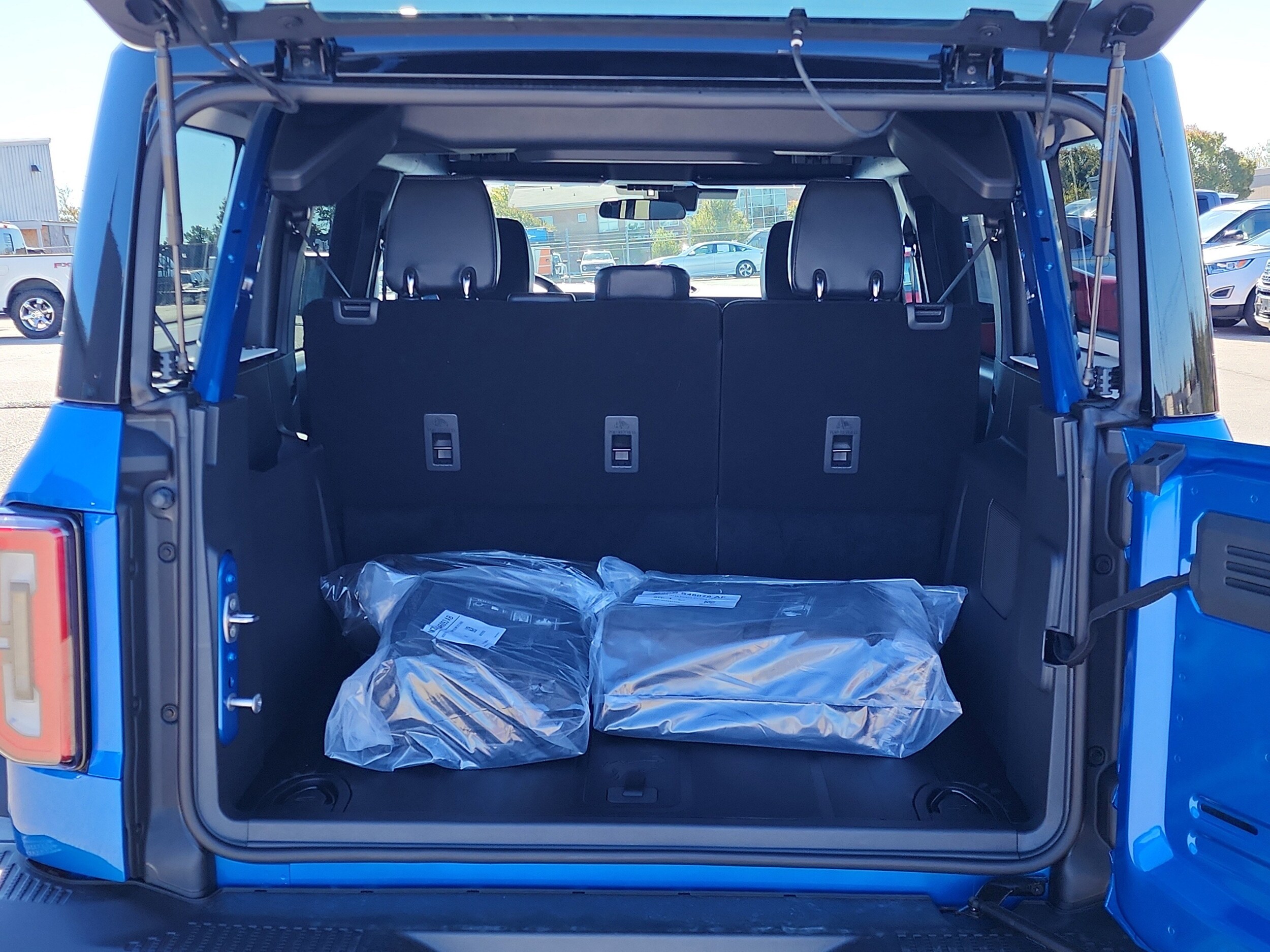 2025 Ford Bronco Badlands photo 4