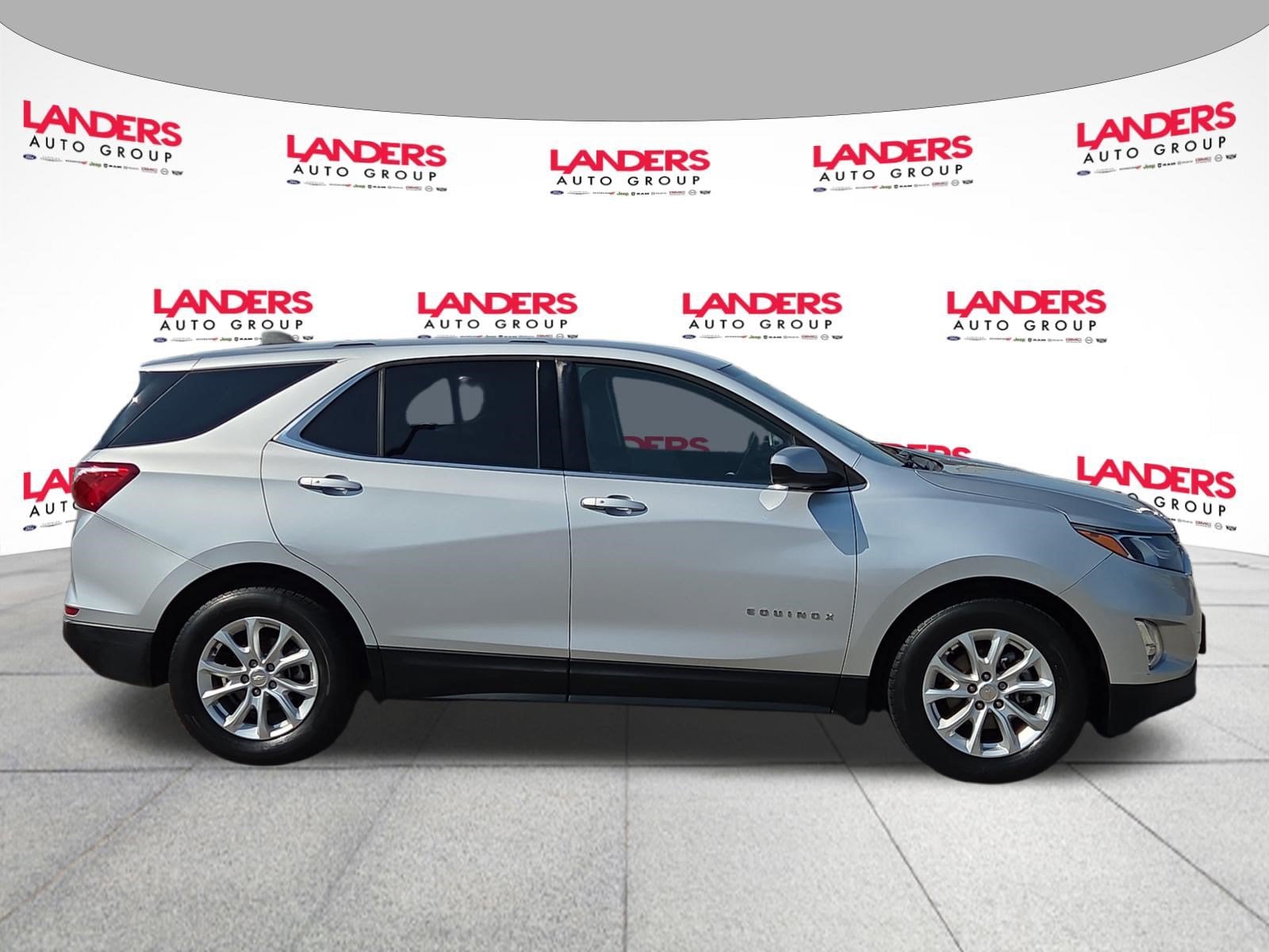 Used 2019 Chevrolet Equinox LT with VIN 2GNAXKEV7K6144467 for sale in Southaven, MS