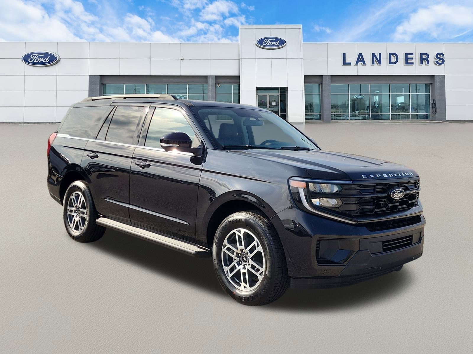 2025 Ford Expedition Active's photo