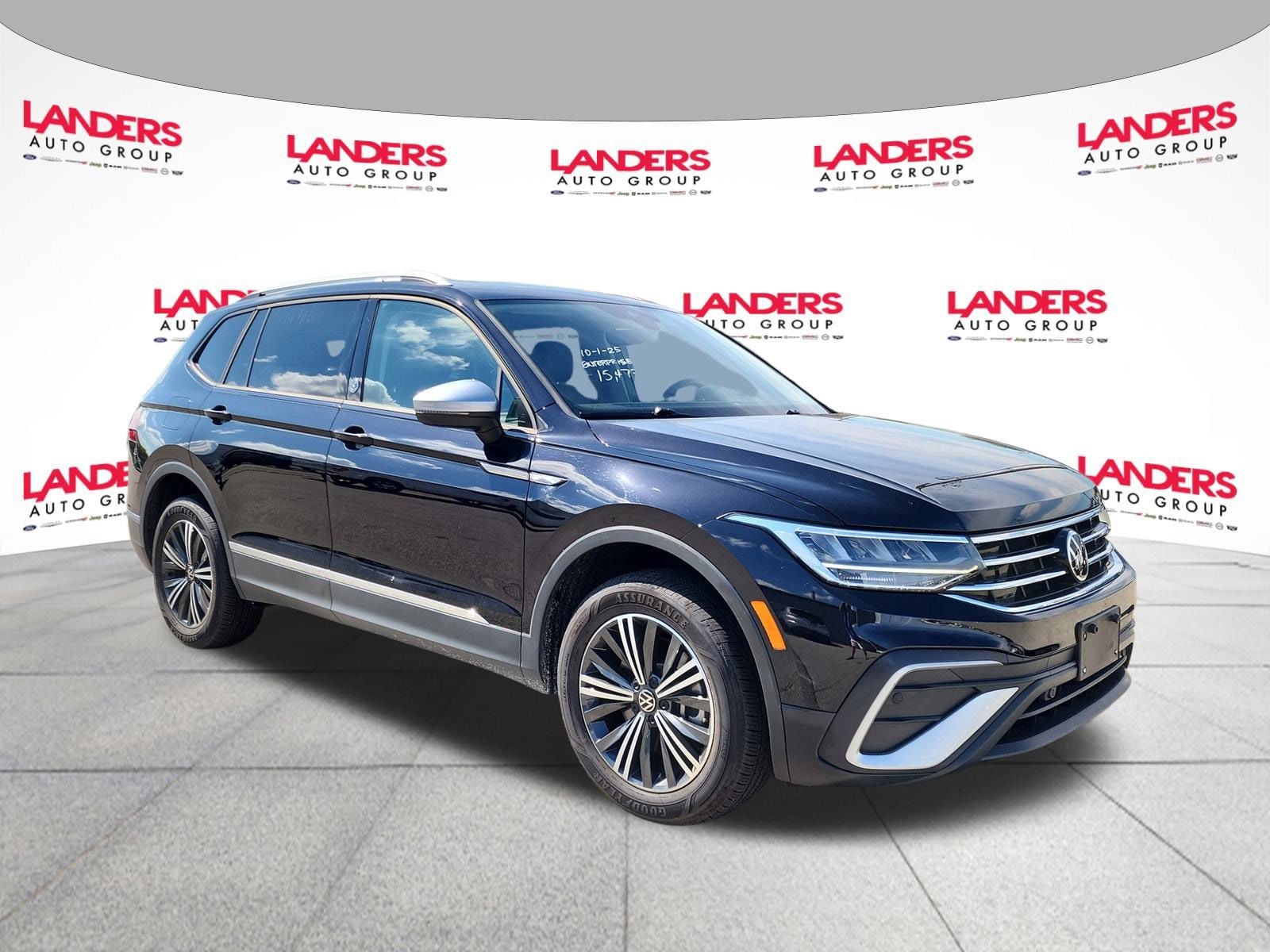 2024 Volkswagen Tiguan Wolfsburg Edition's photo