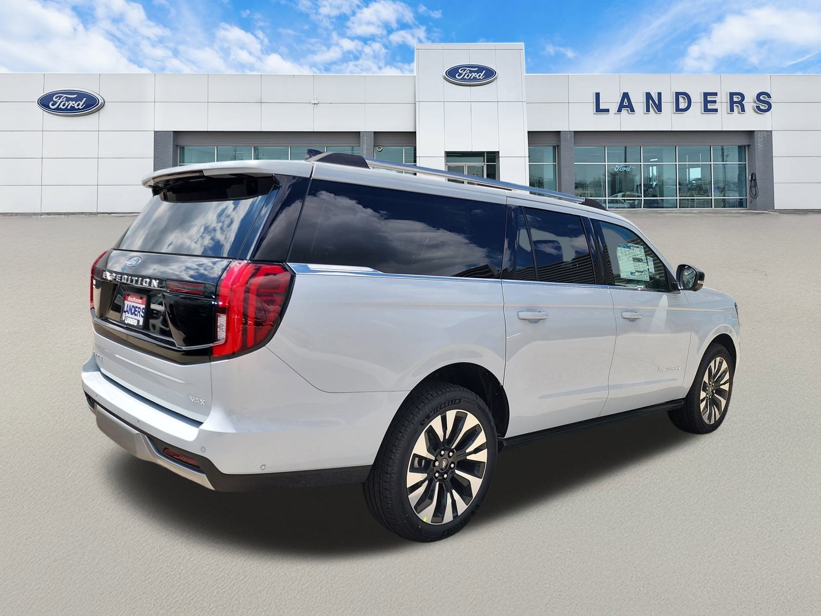 2025 Ford Expedition MAX Platinum photo 2