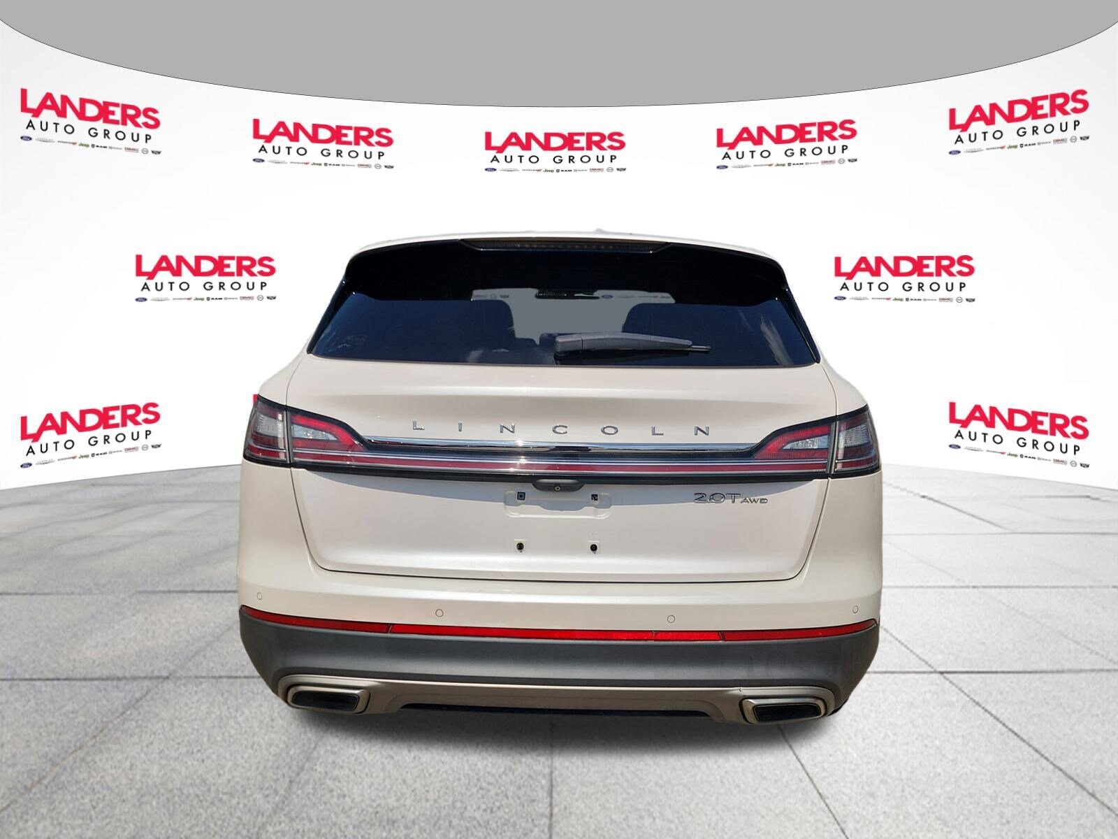 2019 Lincoln Nautilus Standard photo 2
