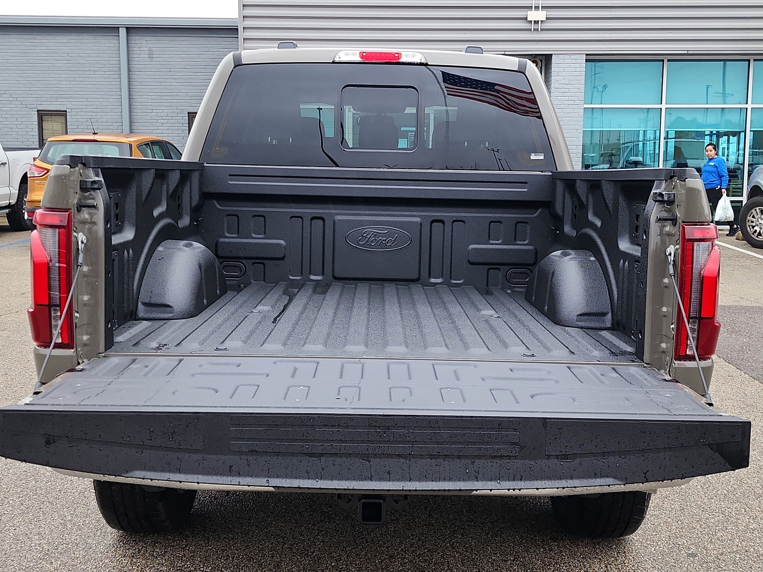 2025 Ford F-150 Lariat photo 4