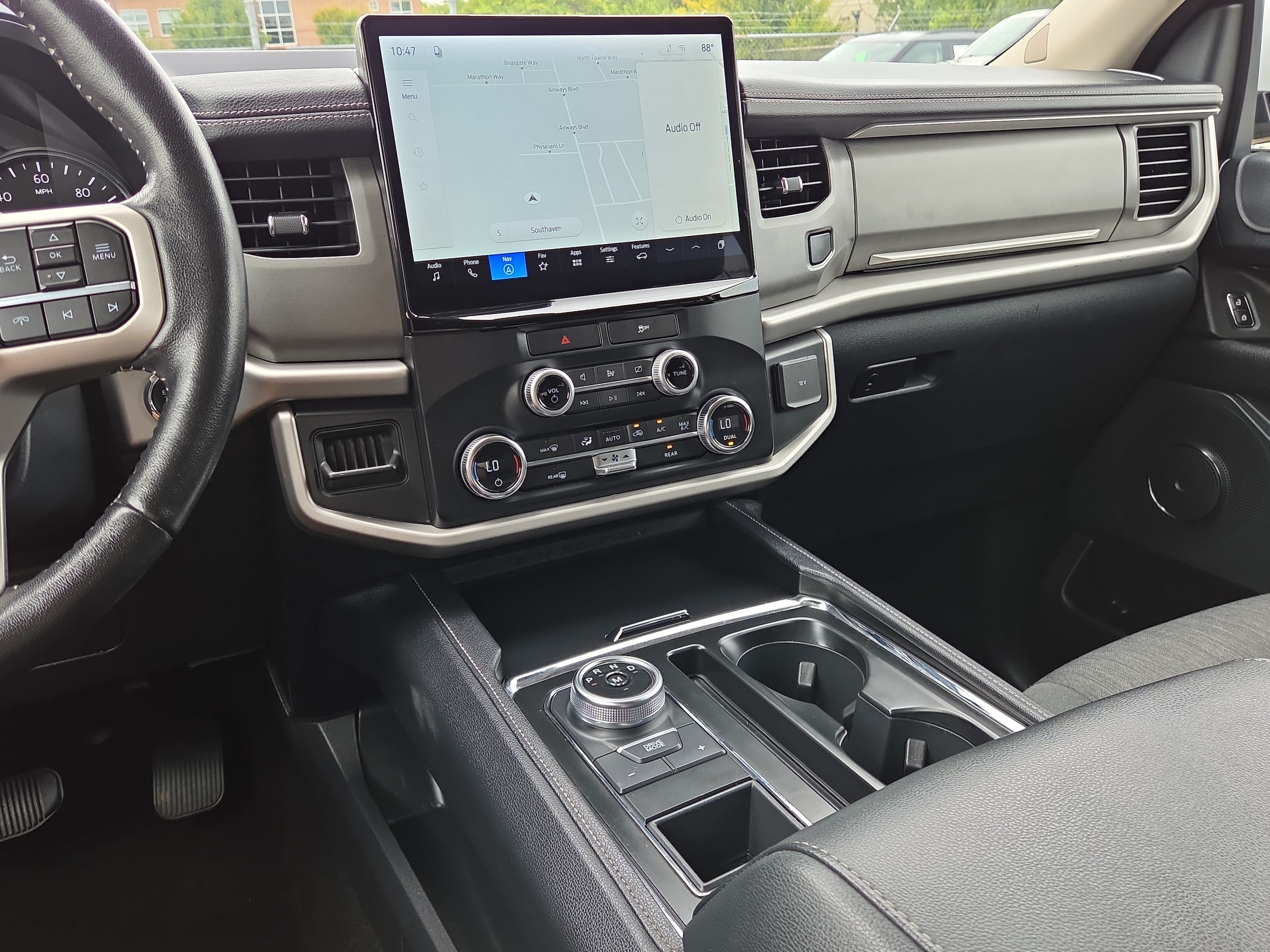 2022 Ford Expedition XLT - Photo 26