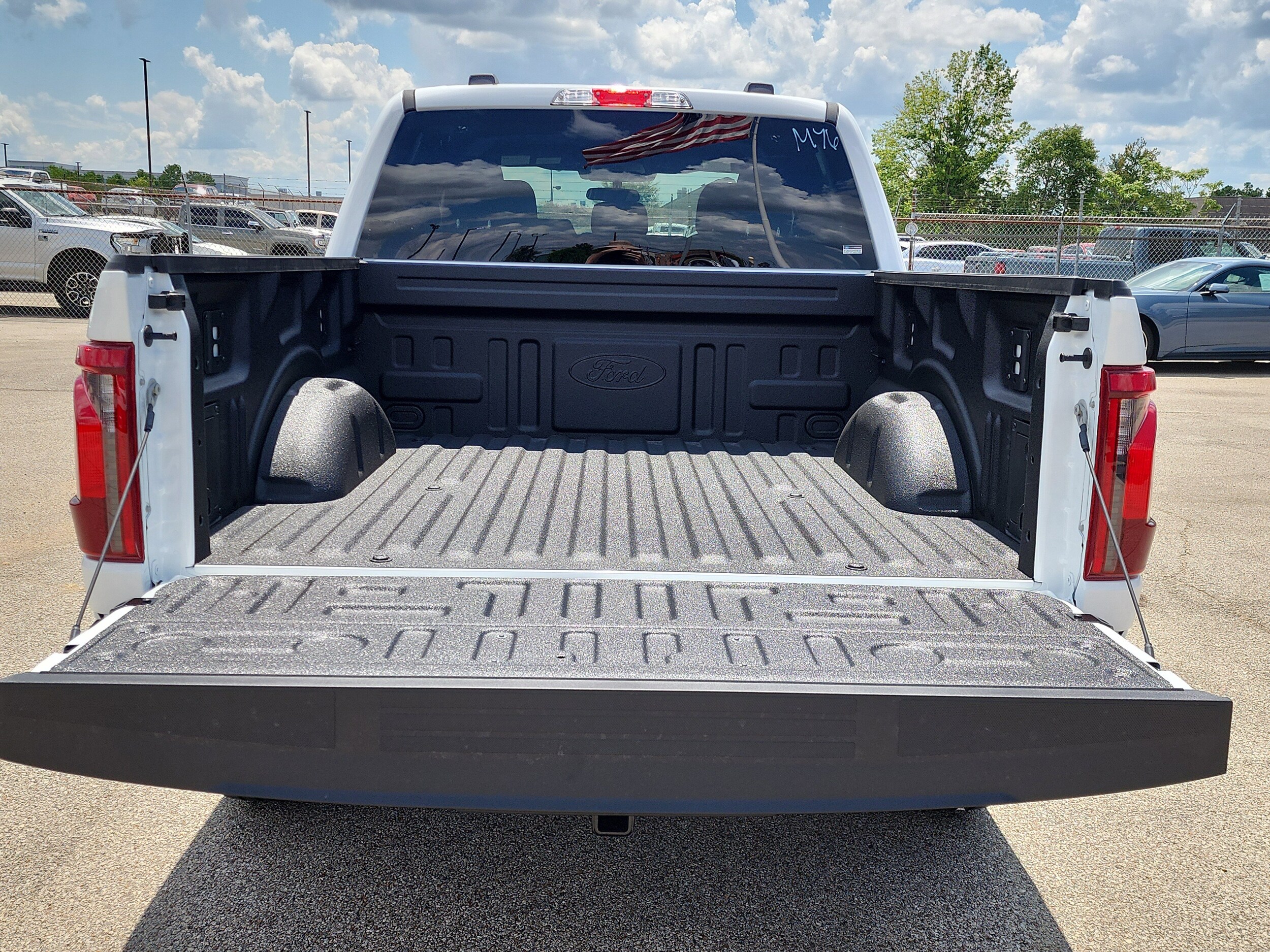 2025 Ford F-150 STX photo 4