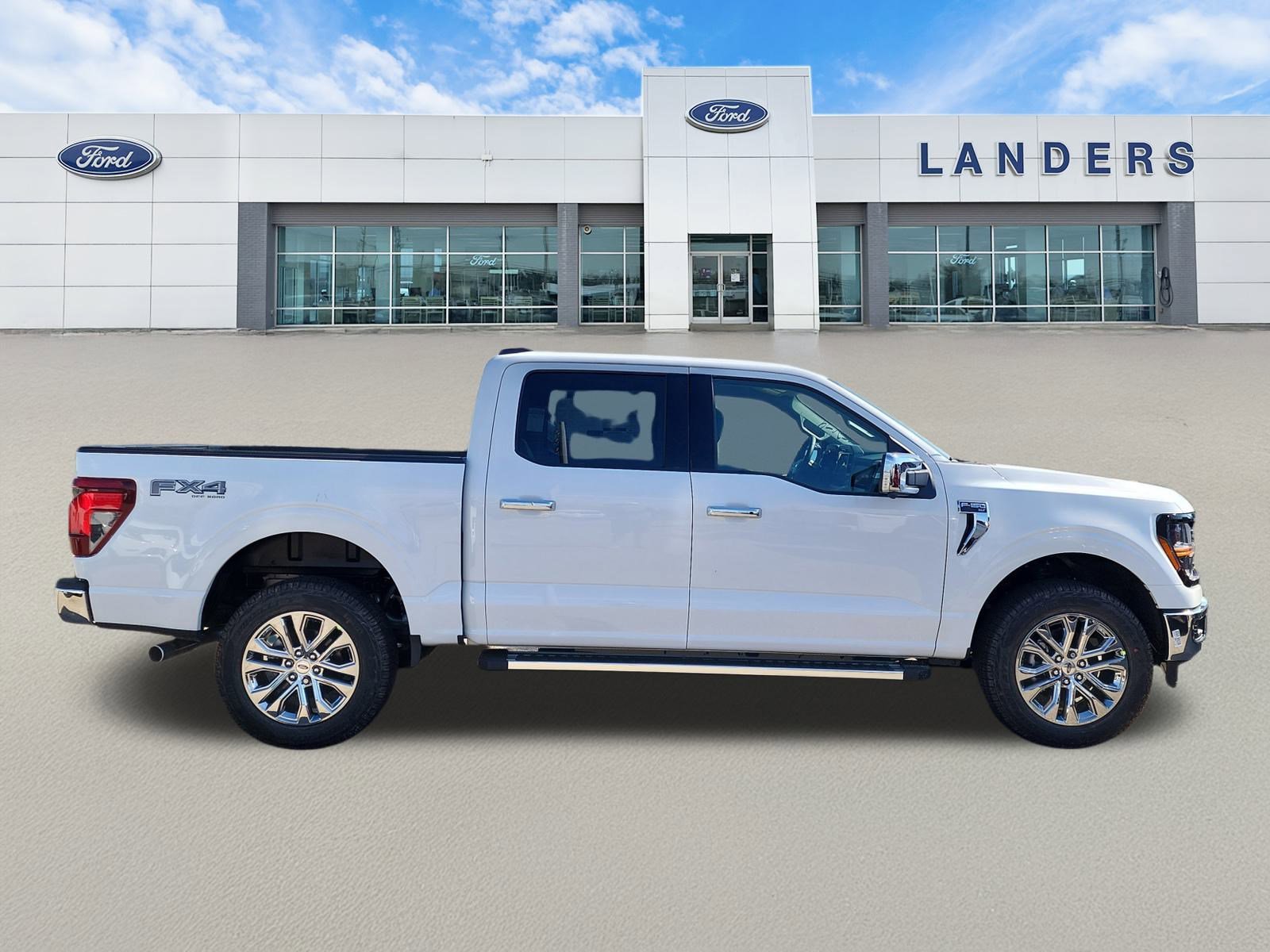 2025 Ford F-150 XLT photo 2