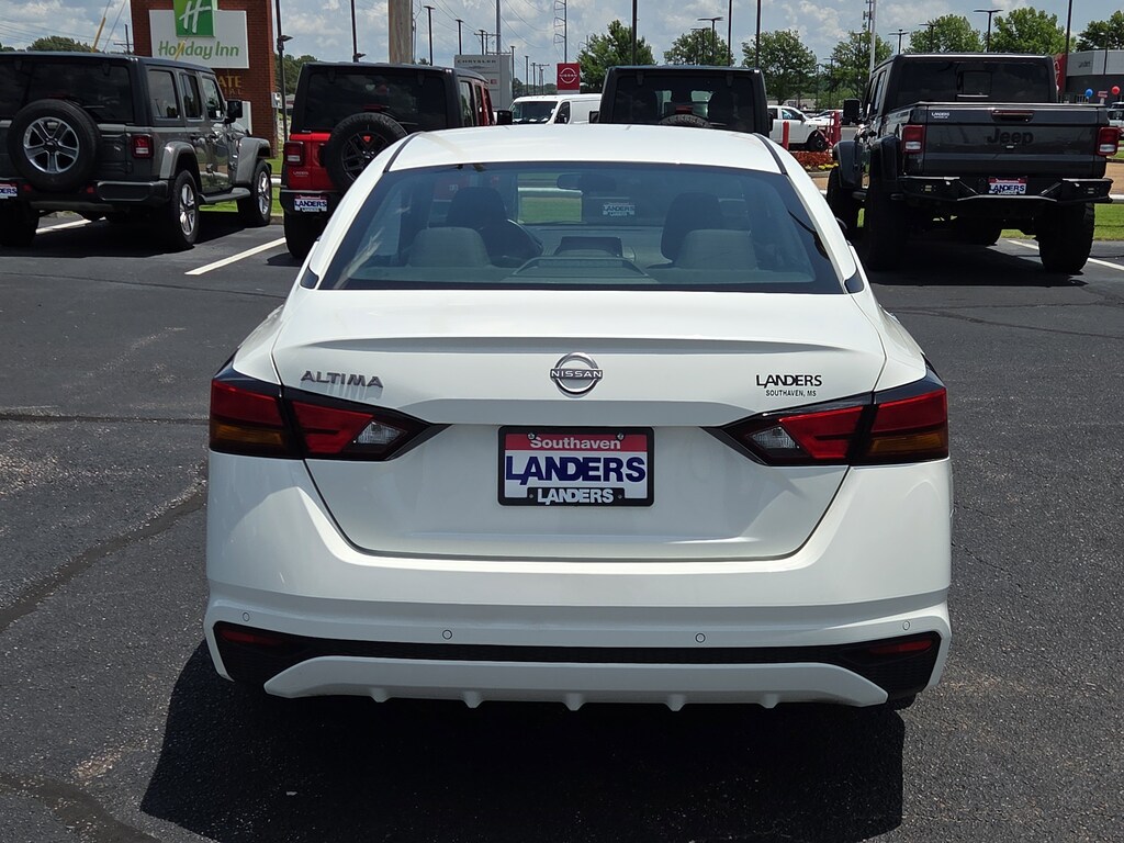 Used 2024 Nissan Altima 2.5 S Sedan