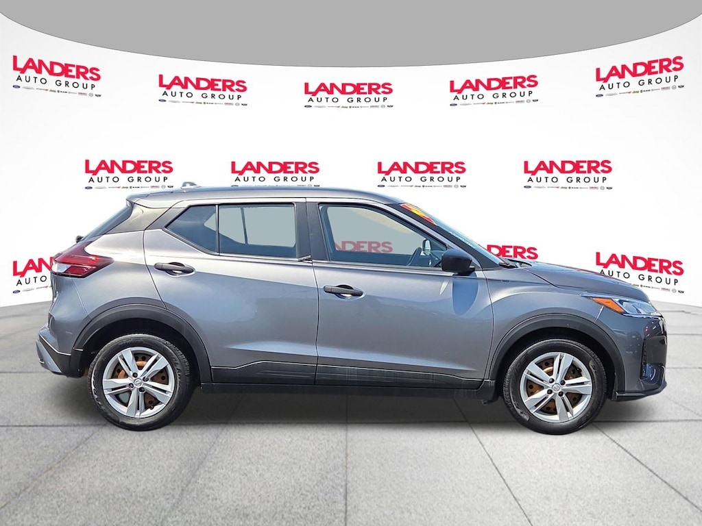 Used 2023 Nissan Kicks S S FWD