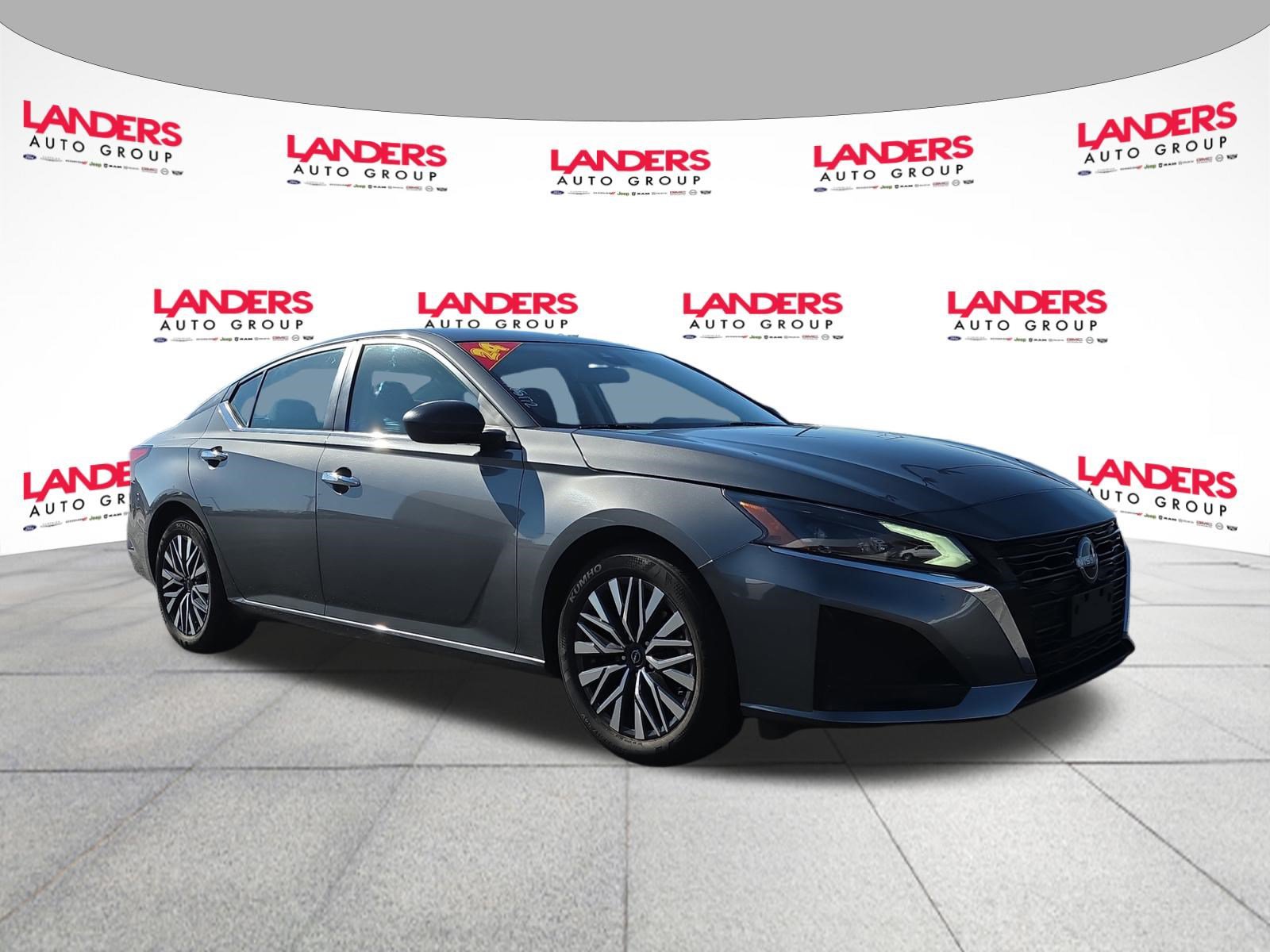 Used 2024 Nissan Altima 2.5 SV Sedan