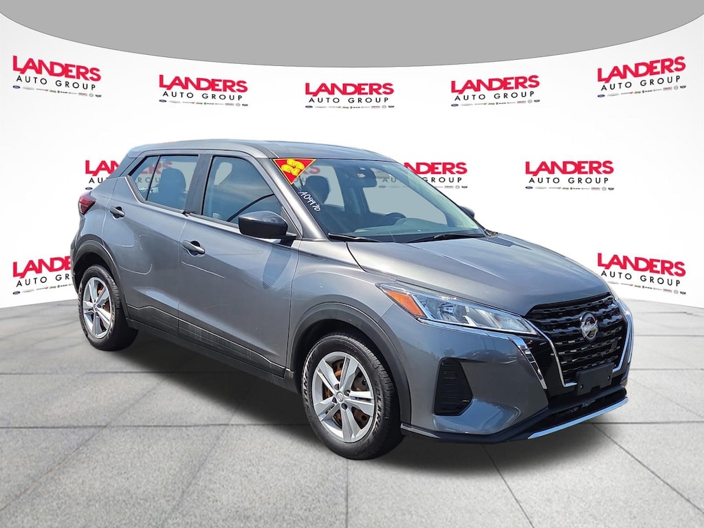 Used 2023 Nissan Kicks S S FWD