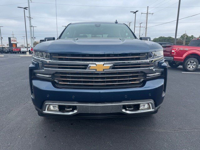 2019 Chevrolet Silverado 1500 High Country photo 2