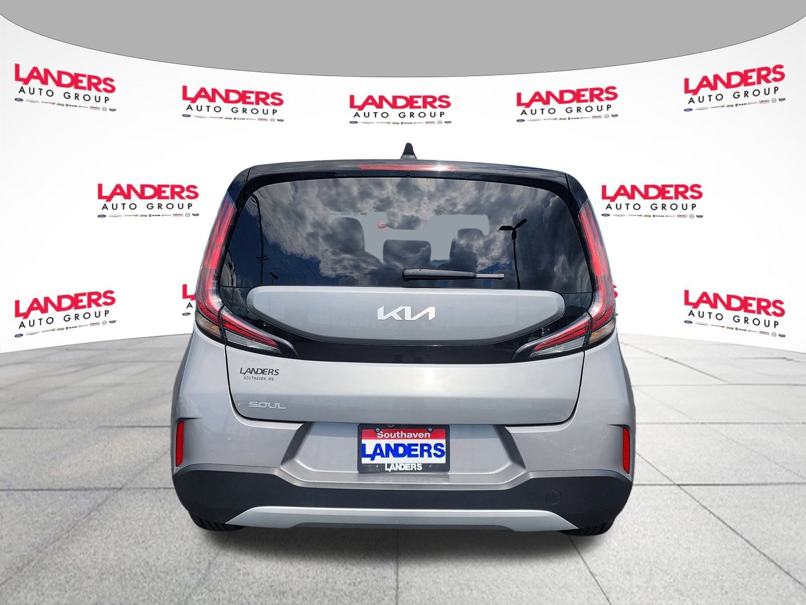 2024 Kia Soul LX photo 4