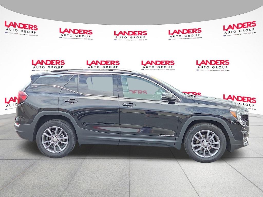 Used 2024 GMC Terrain SLT FWD SLT
